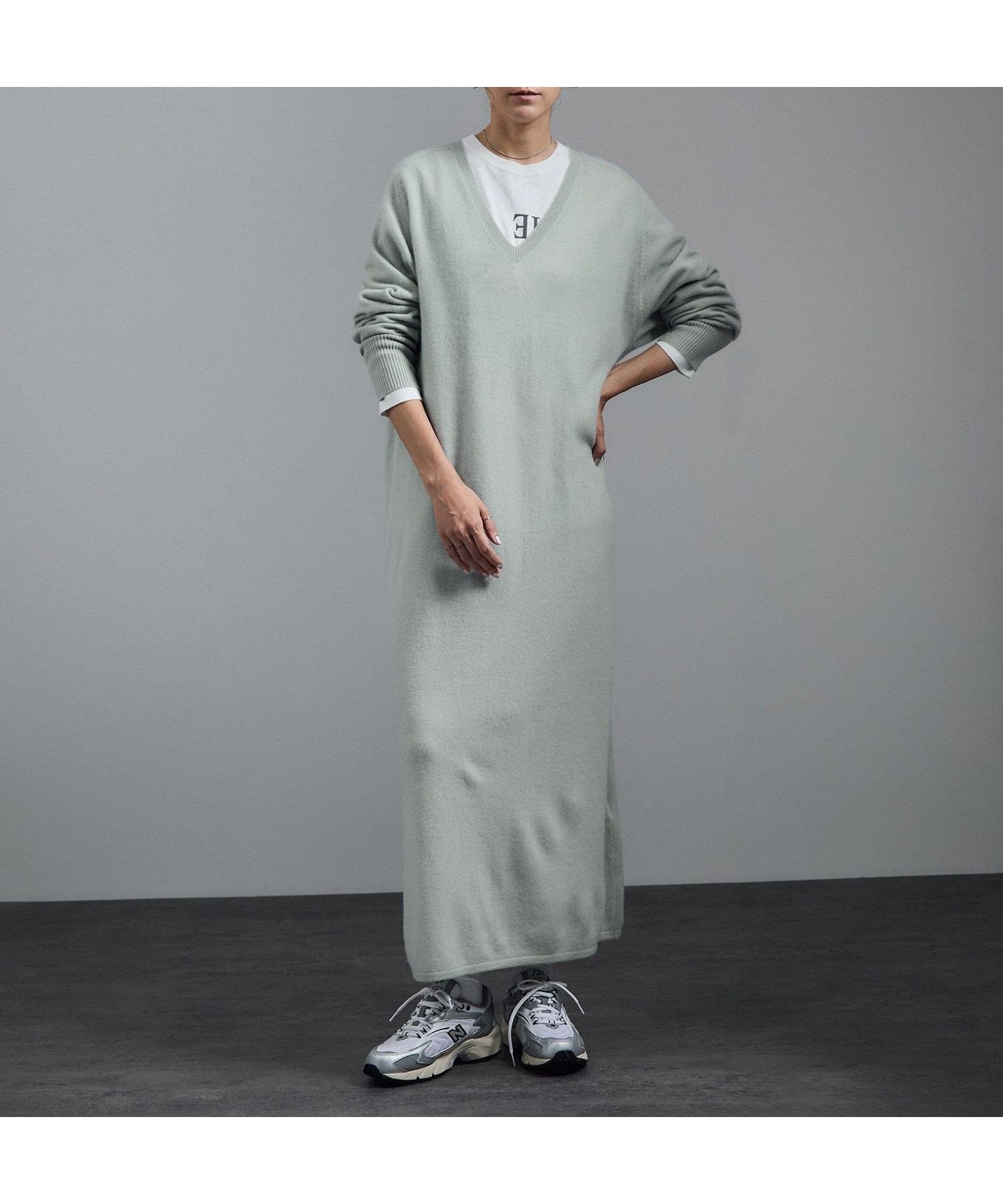 【サロン アダム エ ロペ/SALON adam et rope'】のカシミヤニットVネックワンピース 人気、トレンドファッション・服の通販 founy(ファニー) 　ファッション　Fashion　レディースファッション　Fashion for Women　ワンピース　Dresses　キャップ　Cap, Baseball Cap　シンプル　Simple, Minimal　ストール　Stole, Wrap　スニーカー　Sneakers, Trainers　スリム　Slim, Slim Fit　チュニック　Tunic, Long Top　人気　Popular, Best Seller　ポケット　Pocket, Pocket Detail　ワイド　Wide, Wide Fit　おすすめ　Recommended / Our Picks　エレガント 上品　Elegant　 other-1|ID: prp329100004623746 ipo3291000000033198210