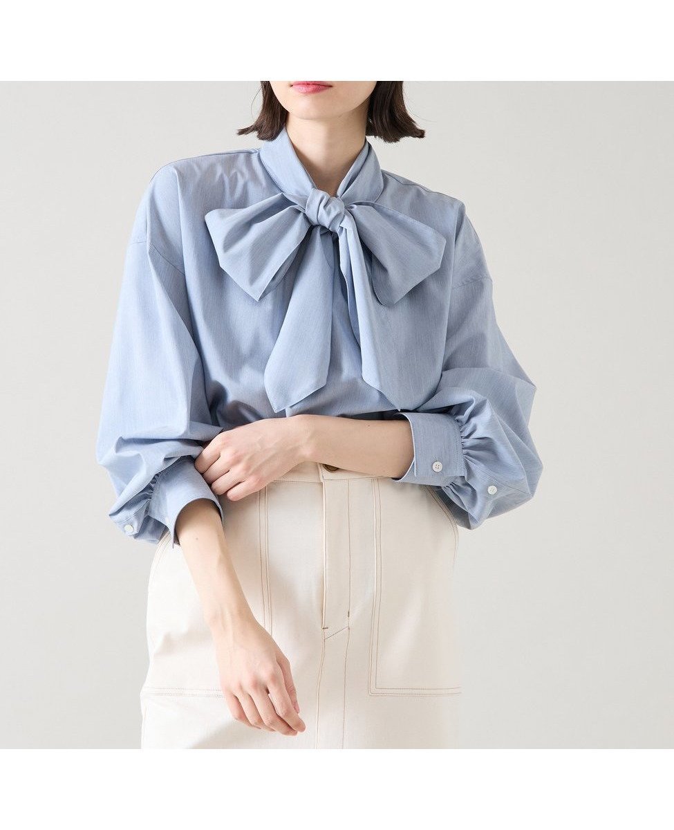【ティアラ/Tiara】のビッグボウブラウス インテリア・キッズ・メンズ・レディースファッション・服の通販 founy(ファニー) 　ファッション　Fashion　レディースファッション　Fashion for Women　トップス・カットソー　Cut & Sew Tops　シャツ・ブラウス・オフィスカジュアル　Elegant Blouses & Button-Ups　シャンブレー　Chambray, Denim-Like Fabric　シンプル　Simple, Minimal　ストライプ　Stripe, Striped Pattern　ストレッチ　Stretch, Stretchy Fabric　デニム　Denim, Jeans Material　トレンド　Trend, Trending Now　ハイネック　High Neck, Mock Neck　リボン　Ribbon, Bow　ブルー|ID: prp329100004623925 ipo3291000000033200538