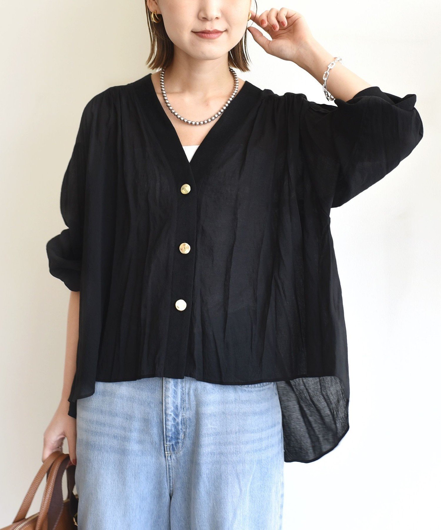 【シップス フォー ウィメン/SHIPS】の【WEB限定】 手洗い可能 シアー Vネック フレア シャツ カーディガン インテリア・キッズ・メンズ・レディースファッション・服の通販 founy(ファニー) ファッション Fashion レディースファッション Fashion for Women トップス・カットソー Cut & Sew Tops カーディガン・羽織り Layered Style Cardigans シャツ・ブラウス・オフィスカジュアル Elegant Blouses & Button-Ups Vネックトップス V-Neck Tops / V-Cut Neckline Shirts カットソー Cut and Sewn Top カーディガン Cardigan, Knitwear ギャザー Gathered, Ruffled シアー Sheer, See-Through タンク Tank Top, Sleeveless Top バルーン Balloon, Balloon Silhouette フレア Flare, Flared ポケット Pocket, Pocket Detail メタル Metal, Metal Parts 夏 Summer ビジネス 仕事 通勤 Business / Work / Commuting 2025年 2025 2025-2026秋冬・A/W Autumn/Winter 2025–26 AW25–26 ブラック|ID: prp329100004623948 ipo3291000000034541542