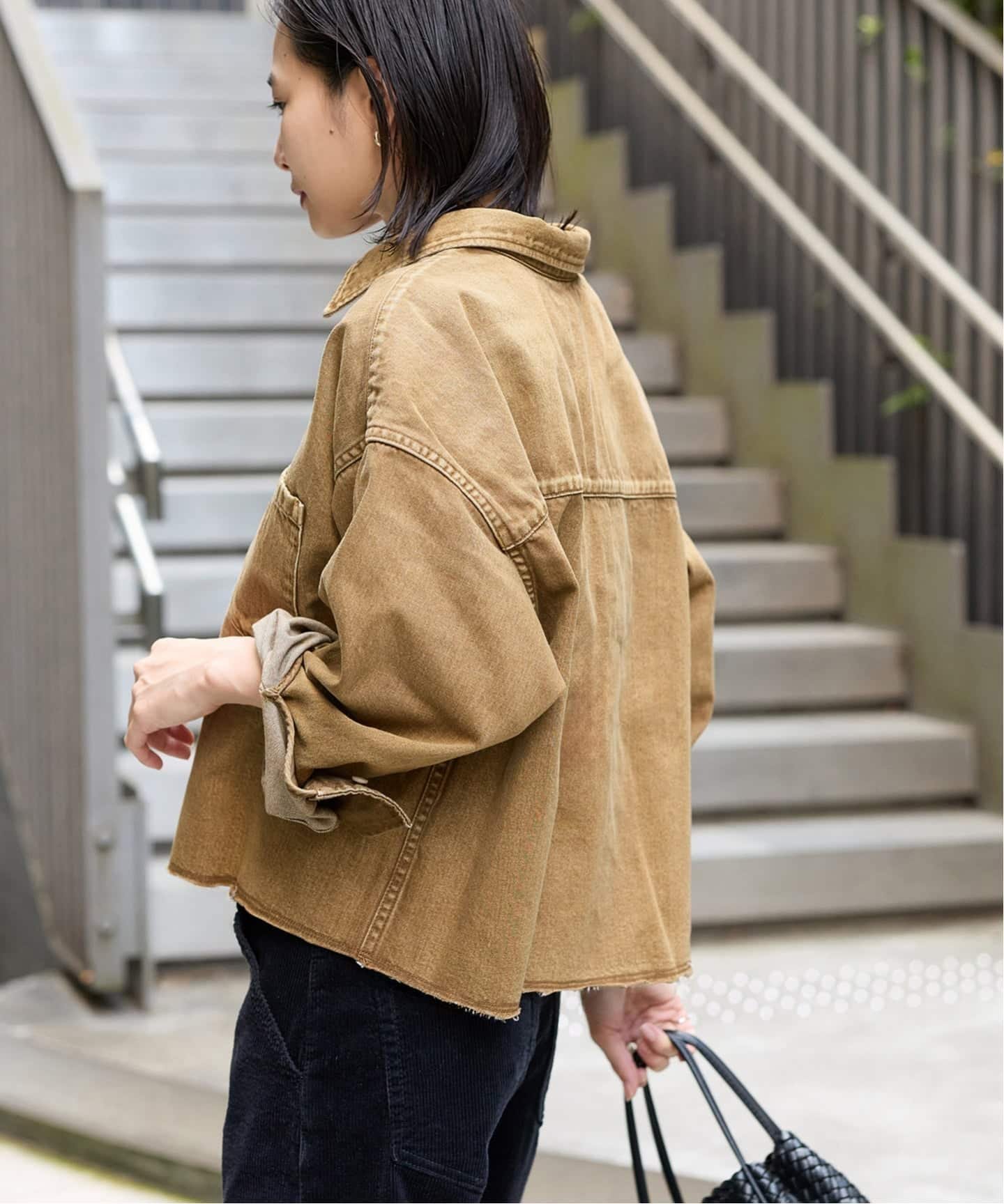 【ジャーナルスタンダード/JOURNAL STANDARD】の《追加 》ライトオンスデニムクロップドシャツ 人気、トレンドファッション・服の通販 founy(ファニー) 　ファッション　Fashion　レディースファッション　Fashion for Women　トップス・カットソー　Cut & Sew Tops　シャツ・ブラウス・オフィスカジュアル　Elegant Blouses & Button-Ups　2025年　2025　2025-2026秋冬・A/W　Autumn/Winter 2025–26 AW25–26　 other-1|ID: prp329100004623969 ipo3291000000033305048