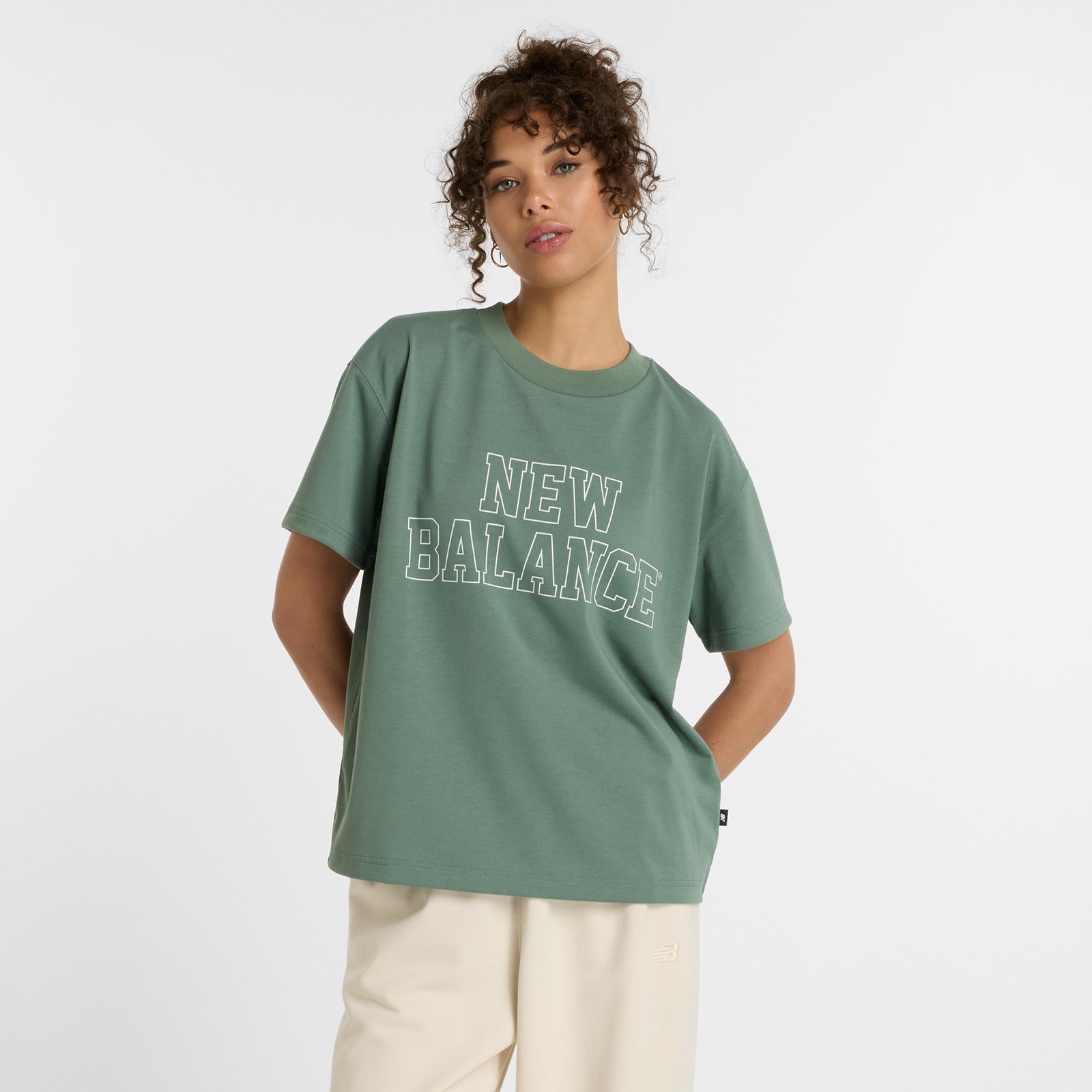 【ニューバランス/new balance】のオーバーサイズドショートスリーブTシャツ インテリア・キッズ・メンズ・レディースファッション・服の通販 founy(ファニー) 　ファッション　Fashion　レディースファッション　Fashion for Women　トップス・カットソー　Cut & Sew Tops　シャツ・ブラウス・オフィスカジュアル　Elegant Blouses & Button-Ups　ロングTシャツ・Tシャツ　Longline T-Shirts & Tees　ショート　Short, Short Length　スリーブ　Sleeve, Long Sleeve / Short Sleeve　フロント　Front, Front Design　ブロック　Block, Solid Block Pattern　プリント　Print, Printed Pattern　ボックス　Boxy, Box Shape　レギンス　Leggings, Stretch Pants　DKJダークジュ二パー|ID: prp329100004624553 ipo3291000000033214280