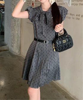 【チェルカ/CERCA】のNia/Nia(ニア)/【ウエストベルト付き】ドット柄 プリーツワンピース 人気、トレンドファッション・服の通販 founy(ファニー) ファッション Fashion レディースファッション Fashion for Women ワンピース Dresses ベルト&ウエストマーク Belts & Waist Accessories ガーリー Girly, Feminine Style ドット Polka Dot, Dot Pattern プリーツ Pleats, Pleated マフラー Scarf, Muffler リボン Ribbon, Bow |ID:prp329100004624835