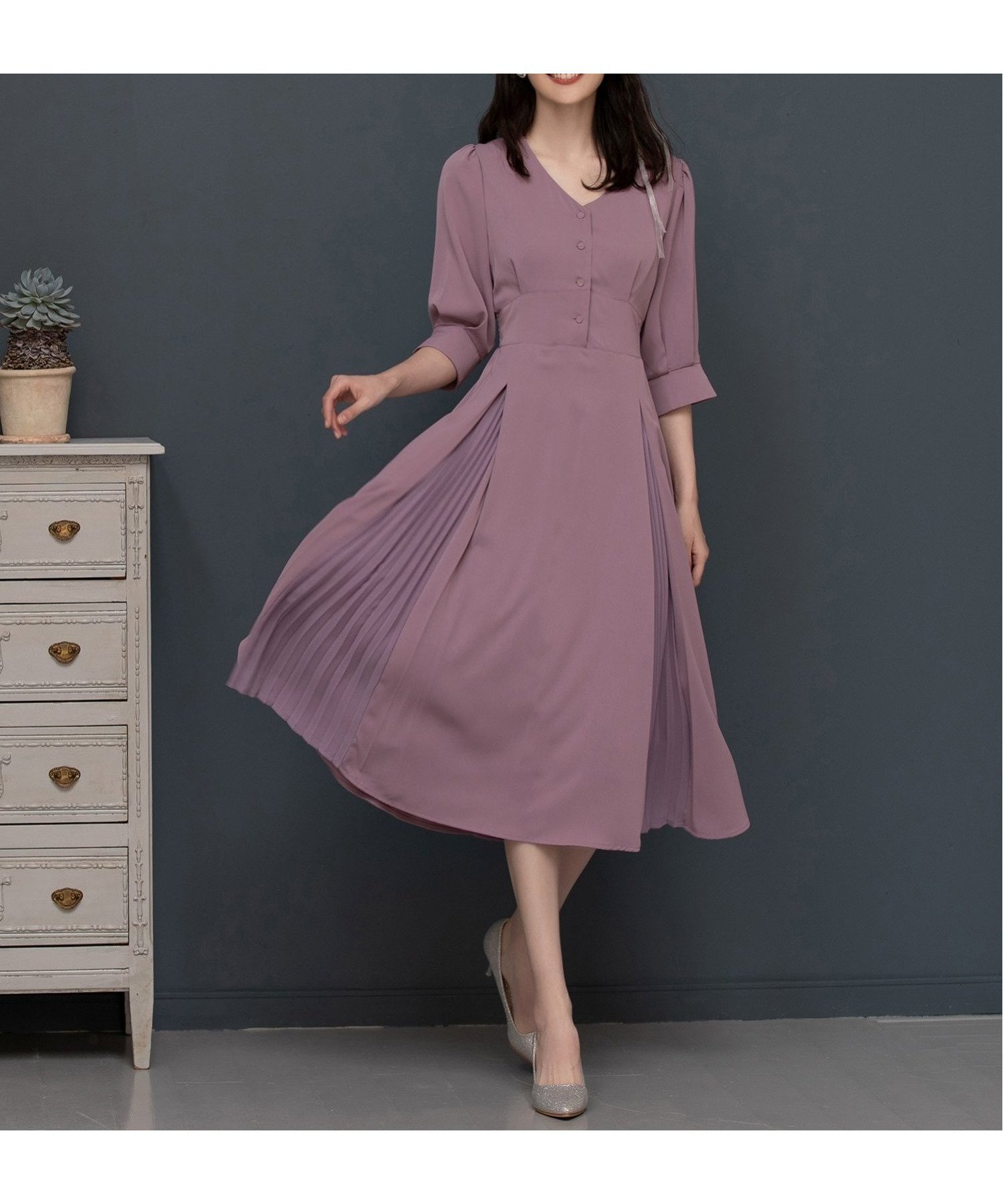 【ドレス/DRESS+】のワンピース 袖付き 披露宴 結婚式 オフィス パーティードレス インテリア・キッズ・メンズ・レディースファッション・服の通販 founy(ファニー) 　ファッション　Fashion　レディースファッション　Fashion for Women　ワンピース　Dresses　フォーマル・パーティードレス・結婚式用ドレス　Elegant & Casual Dresses　ギャザー　Gathered, Ruffled　コルセット　Corset, Bustier　ストール　Stole, Wrap　デコルテ　Décolleté, Neckline　ドレス　Dress, One-Piece　フレア　Flare, Flared　フロント　Front, Front Design　プリーツ　Pleats, Pleated　ボレロ　Bolero, Short Cardigan　エレガント 上品　Elegant　結婚式　Wedding　披露宴　Wedding Reception　ダークラベンダー|ID: prp329100004625108 ipo3291000000033223917