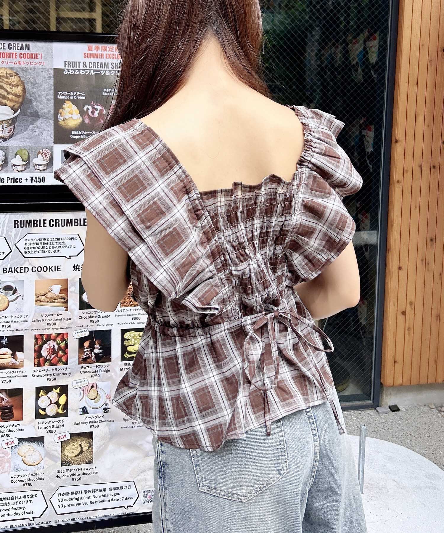【イング/INGNI】の【WEB限定】フリルペプラムブラウス インテリア・キッズ・メンズ・レディースファッション・服の通販 founy(ファニー) 　ファッション　Fashion　レディースファッション　Fashion for Women　トップス・カットソー　Cut & Sew Tops　シャツ・ブラウス・オフィスカジュアル　Elegant Blouses & Button-Ups　インナー　Innerwear　シアー　Sheer, See-Through　シャーリング　Shirring, Ruched　シューズ　Shoes, Footwear　スマホ　Smartphone, Mobile Device　スラックス　Slacks, Dress Pants　ダウン　Down, Puffer　チェーン　Chain, Chain Strap　デニム　Denim, Jeans Material　ドット　Polka Dot, Dot Pattern　定番　Standard, Basic Item　ノースリーブ　Sleeveless, No-Sleeve　バレエ　Ballet, Ballet Style　フリル　Frill, Ruffle　ペプラム　Peplum, Flared Hem　マーメイド　Mermaid, Fishtail Silhouette　ロマンティック　Romantic, Feminine Style　ロング　Long, Long-Length　おすすめ　Recommended / Our Picks　エレガント 上品　Elegant　ブラウン/チェック|ID: prp329100004625171 ipo3291000000033422826