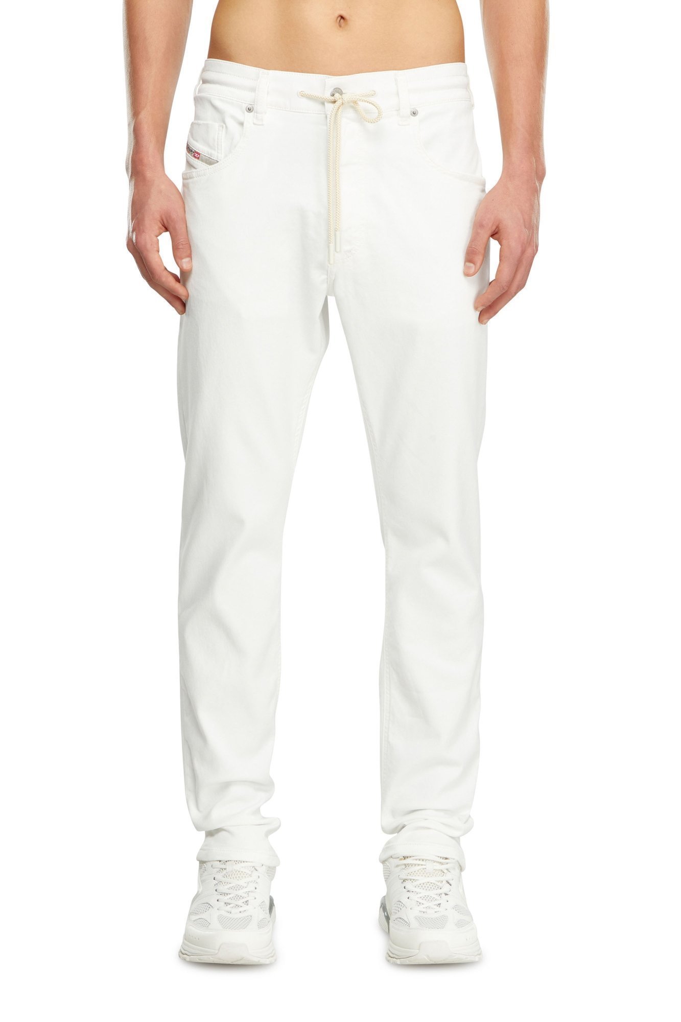 【ディーゼル/DIESEL / MEN】のメンズ デニム テーパード 2032 D-KROOLEY-B JOGG インテリア・キッズ・メンズ・レディースファッション・服の通販 founy(ファニー) 　ファッション　Fashion　メンズファッション　Fashion for Men　ストレッチ　Stretch, Stretchy Fabric　テーパード　Tapered, Tapered Pants　デニム　Denim, Jeans Material　ドローストリング　Drawstring, Pull Cord　フィット　Fit, Slim Fit　ポケット　Pocket, Pocket Detail　メンズ　Men's, Menswear　ホワイト|ID: prp329100004625208 ipo3291000000033226623