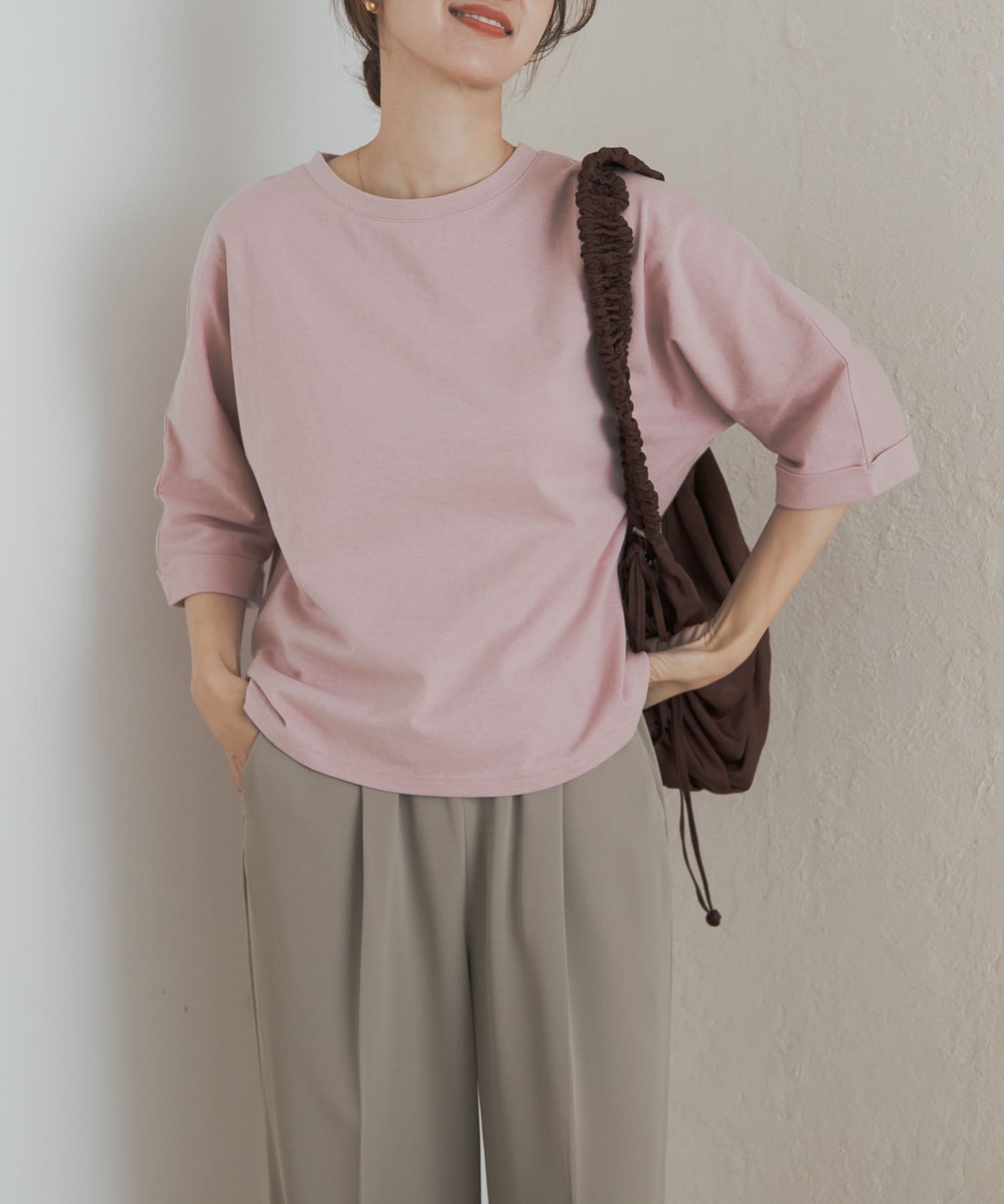 【アーバンリサーチ ドアーズ/URBAN RESEARCH DOORS】の『UR TECH』ドルマンロールスリーブTシャツ インテリア・キッズ・メンズ・レディースファッション・服の通販 founy(ファニー) 　ファッション　Fashion　レディースファッション　Fashion for Women　トップス・カットソー　Cut & Sew Tops　シャツ・ブラウス・オフィスカジュアル　Elegant Blouses & Button-Ups　ロングTシャツ・Tシャツ　Longline T-Shirts & Tees　抗菌　Antibacterial, Bacteria-Resistant　シンプル　Simple, Minimal　スリーブ　Sleeve, Long Sleeve / Short Sleeve　定番　Standard, Basic Item　人気　Popular, Best Seller　プレーン　Plain, Simple　リラックス　Relax, Relaxed Fit　ワイド　Wide, Wide Fit　S/S・春夏　SS, Spring/Summer, Warm Season　夏　Summer　2025年　2025　2025春夏・S/S　Spring/Summer 2025 SS25　PINK|ID: prp329100004625904 ipo3291000000033386640