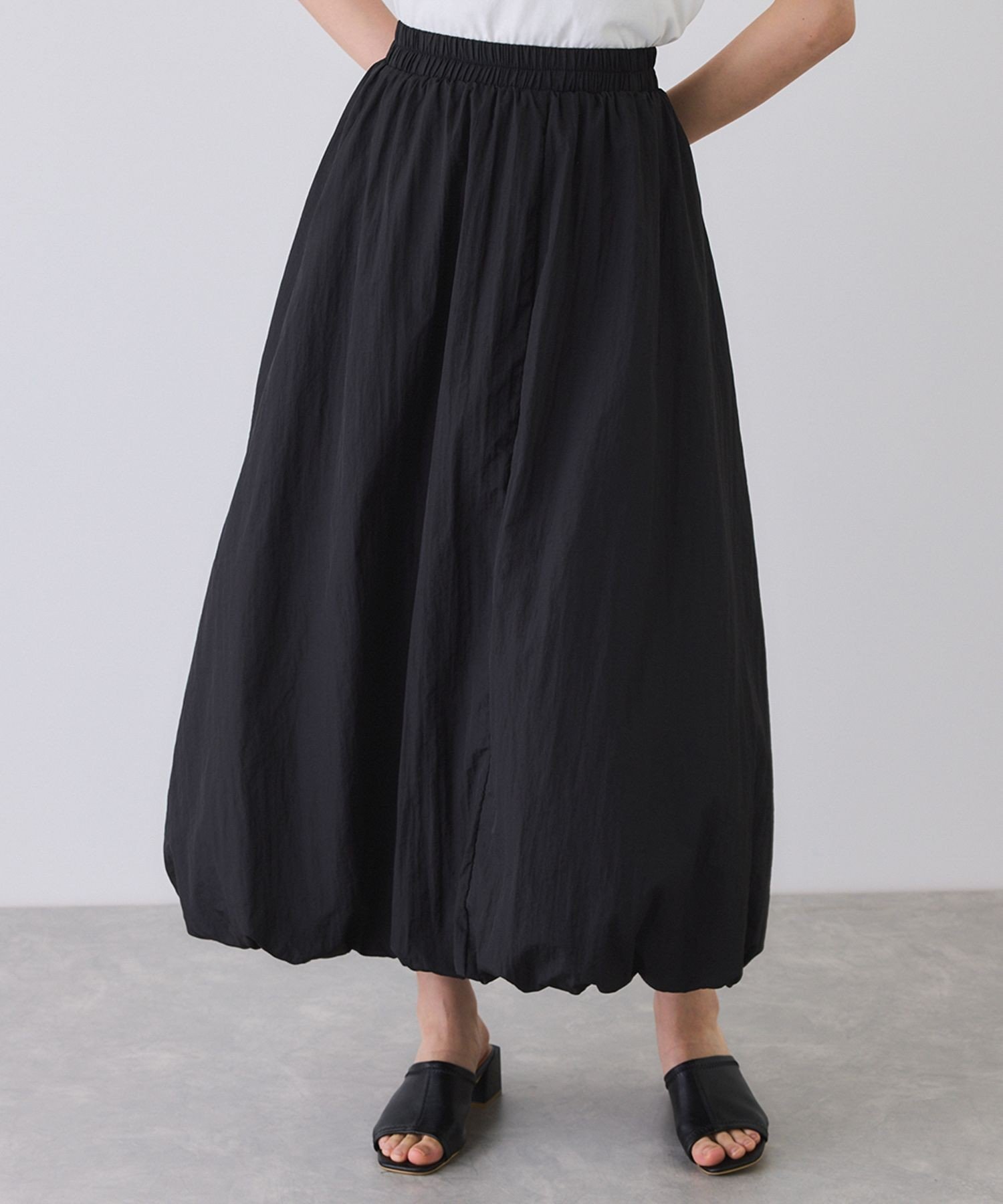 【ジャイロ/JAYRO】のギャザーバルーンスカート インテリア・キッズ・メンズ・レディースファッション・服の通販 founy(ファニー) 　ファッション　Fashion　レディースファッション　Fashion for Women　スカート　Skirts　おすすめ　Recommended / Our Picks　カットソー　Cut and Sewn Top　シンプル　Simple, Minimal　スニーカー　Sneakers, Trainers　ターコイズ　Turquoise, Blue-Green　バルーン　Balloon, Balloon Silhouette　ポケット　Pocket, Pocket Detail　ミドル　Middle Length, Mid Height　リラックス　Relax, Relaxed Fit　夏　Summer　S/S・春夏　SS, Spring/Summer, Warm Season　A/W・秋冬　Autumn/Winter　ブラック(01)|ID: prp329100004626952 ipo3291000000033251783