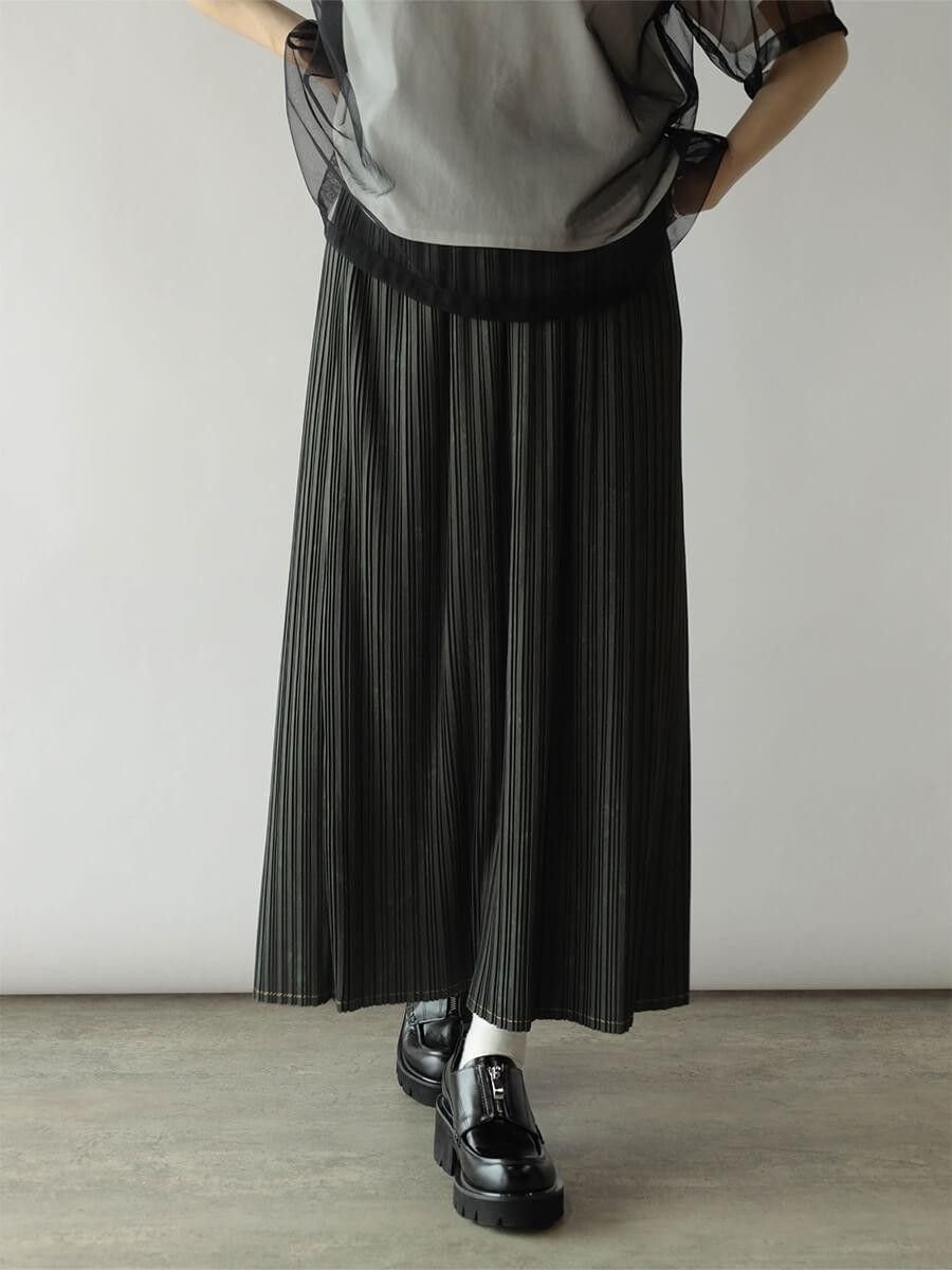 【ラシュッド/LASUD】のプリーツタイトスカート インテリア・キッズ・メンズ・レディースファッション・服の通販 founy(ファニー) 　ファッション　Fashion　レディースファッション　Fashion for Women　スカート　Skirts　おすすめ　Recommended / Our Picks　スニーカー　Sneakers, Trainers　スリット　Slit, Slit Detail　タイトスカート　Pencil Skirt, Tight Skirt　プリーツ　Pleats, Pleated　エレガント 上品　Elegant　カーキ|ID: prp329100004626962 ipo3291000000033251909