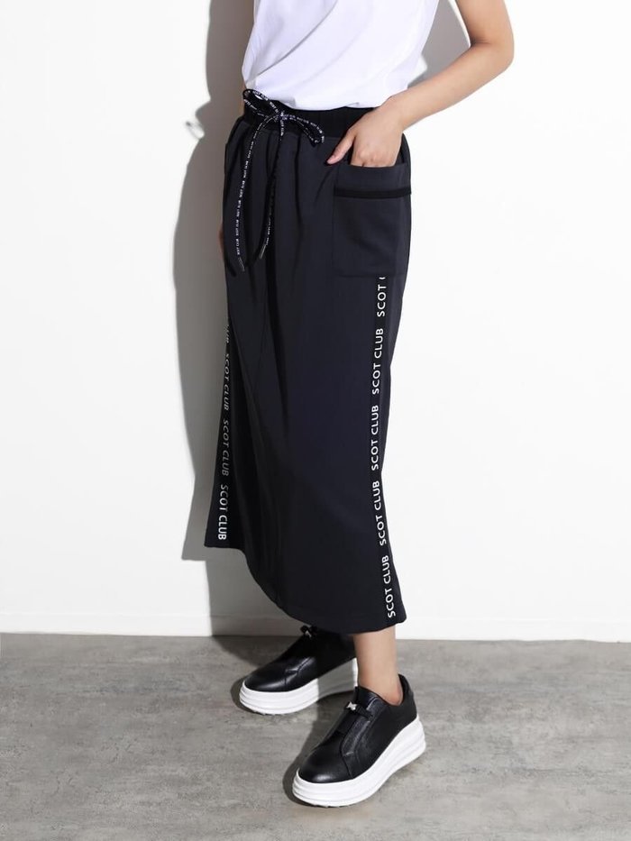 【ヴァン/Vin】のロゴラインボンディングスカート インテリア・キッズ・メンズ・レディースファッション・服の通販 founy(ファニー) https://founy.com/ ファッション Fashion レディースファッション Fashion for Women スカート Skirts おすすめ Recommended / Our Picks ストレッチ Stretch, Stretchy Fabric スリット Slit, Slit Detail セットアップ Set-Up, Coordinated Outfit プリント Print, Printed Pattern ボンディング Bonding, Bonded Fabric ミックス Mix, Mixed Style |ID: prp329100004626963 ipo3291000000033251914