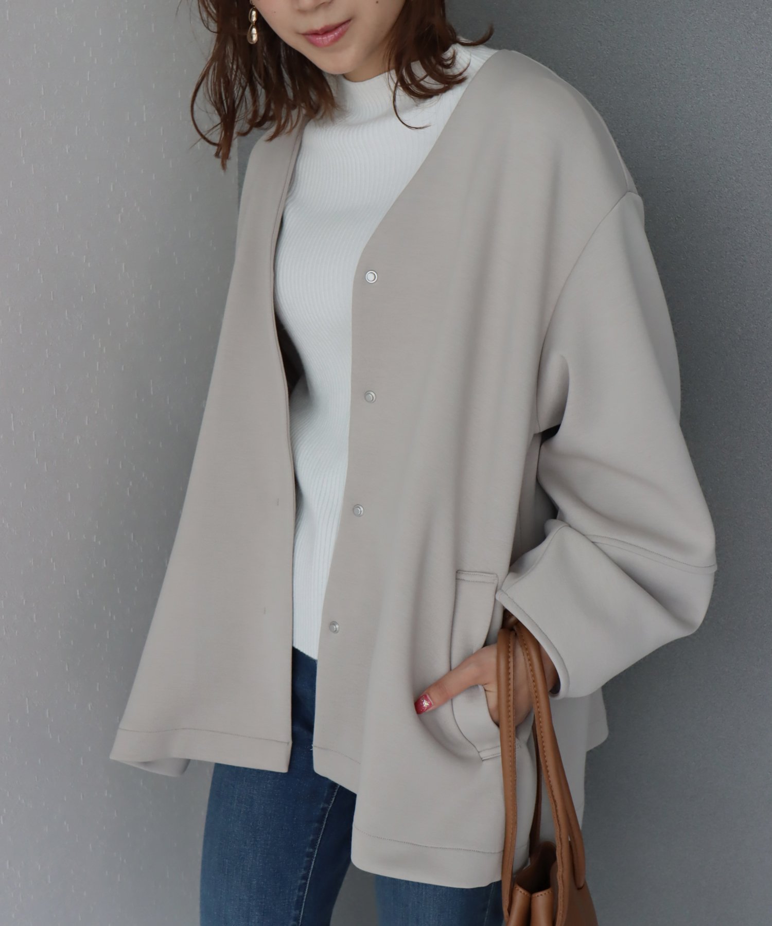 【その他のブランド/Other】のダンボールポンチノーカラーフレアーブルゾン 人気、トレンドファッション・服の通販 founy(ファニー) 　ファッション　Fashion　レディースファッション　Fashion for Women　アウター　Coat / Outerwear Collection　ブルゾンジャケット・スポーティアウター　Blouson Jackets　スウェット / スエット　Sweatshirt, Sweatwear　スリーブ　Sleeve, Long Sleeve / Short Sleeve　ブルゾン　Blouson, Bomber Jacket　ポケット　Pocket, Pocket Detail　エレガント 上品　Elegant　切替　Switching, Contrast Panel　軽量　Lightweight, Ultra Light　 other-1|ID: prp329100004627284 ipo3291000000033257703