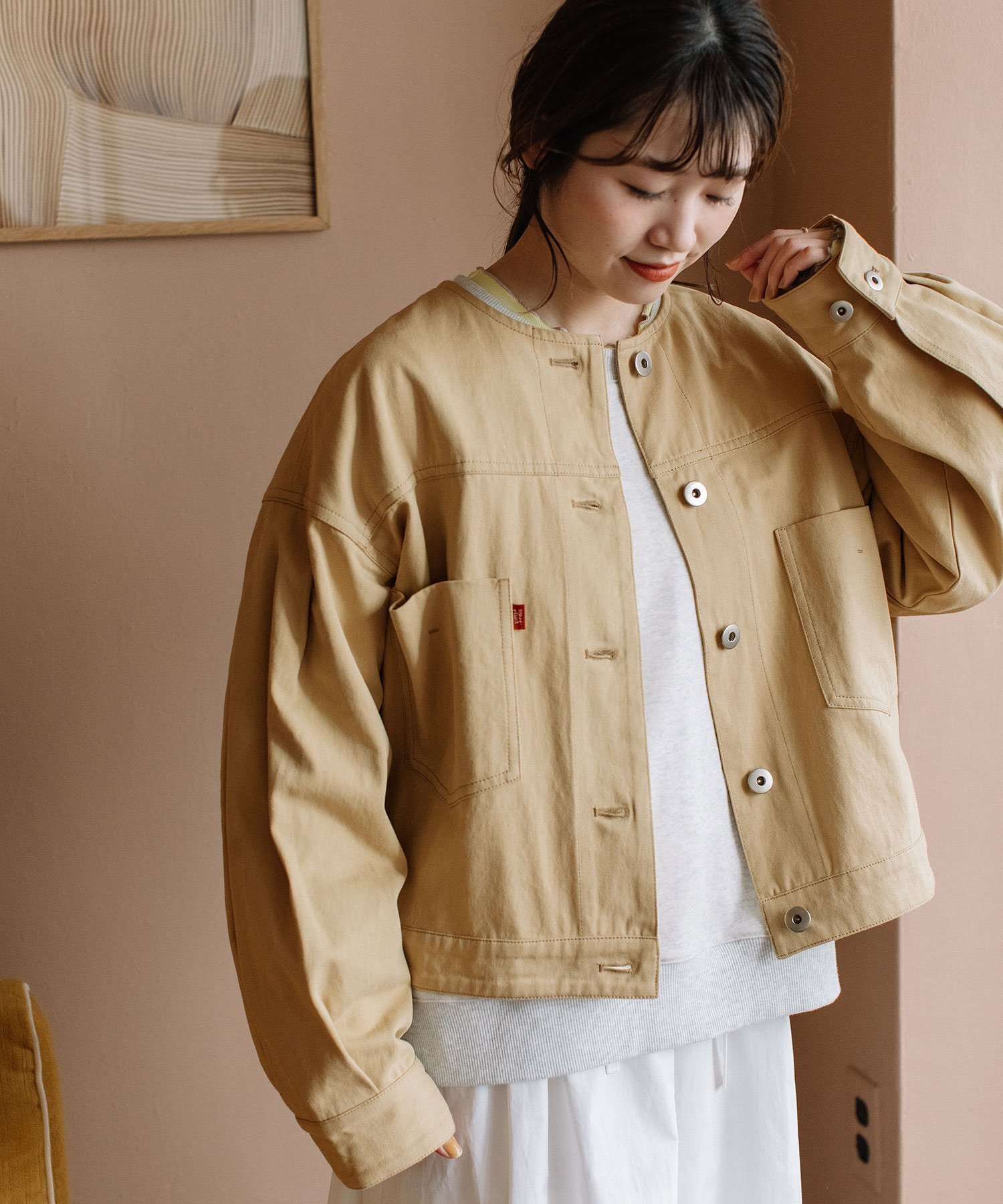 【プードゥドゥ/POU DOU DOU】のボリューム袖クロップドブルゾン インテリア・キッズ・メンズ・レディースファッション・服の通販 founy(ファニー) 　ファッション　Fashion　レディースファッション　Fashion for Women　アウター　Coat / Outerwear Collection　ブルゾンジャケット・スポーティアウター　Blouson Jackets　クロップド　Cropped, Short Length　ストレート　Straight, Straight Cut　スマート　Smart, Elegant　セットアップ　Set-Up, Coordinated Outfit　バランス　Balance, Style Balance　フェミニン　Feminine, Girly　ブルゾン　Blouson, Bomber Jacket　ベージュ|ID: prp329100004627290 ipo3291000000033257929