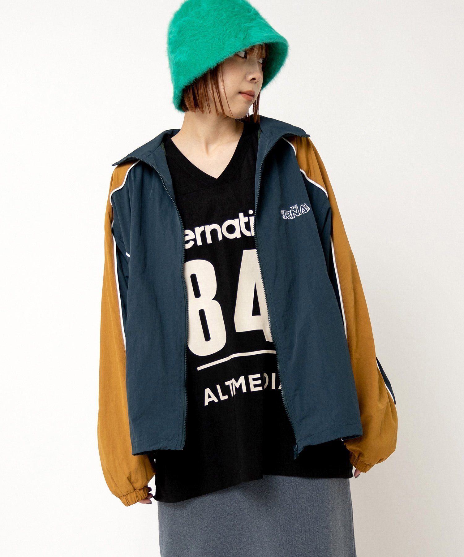 【アールエヌエー/RNA】のJ2156 バイカラートラックジャケット インテリア・キッズ・メンズ・レディースファッション・服の通販 founy(ファニー) 　ファッション　Fashion　レディースファッション　Fashion for Women　アウター　Coat / Outerwear Collection　レディースジャケット・軽アウター　Jackets　ジャケット　Jacket, Outerwear　スタンド　Stand Collar, Upright Stand　フロント　Front, Front Design　ルーズ　Loose, Oversized　グリーン/マスタード|ID: prp329100004627366 ipo3291000000033258940