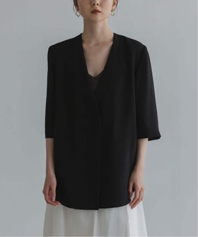 【ノーブル / スピック&スパン/NOBLE / Spick & Span】のELENI/エルニ ライトクロスハーフスリーブジャケット 人気、トレンドファッション・服の通販 founy(ファニー) ファッション Fashion レディースファッション Fashion for Women アウター Coat / Outerwear Collection レディースジャケット・軽アウター Jackets サテン Satin, Glossy Fabric ジャケット Jacket, Outerwear ドレープ Drape, Draping Fabric プリーツ Pleats, Pleated 夏 Summer |ID:prp329100004627401