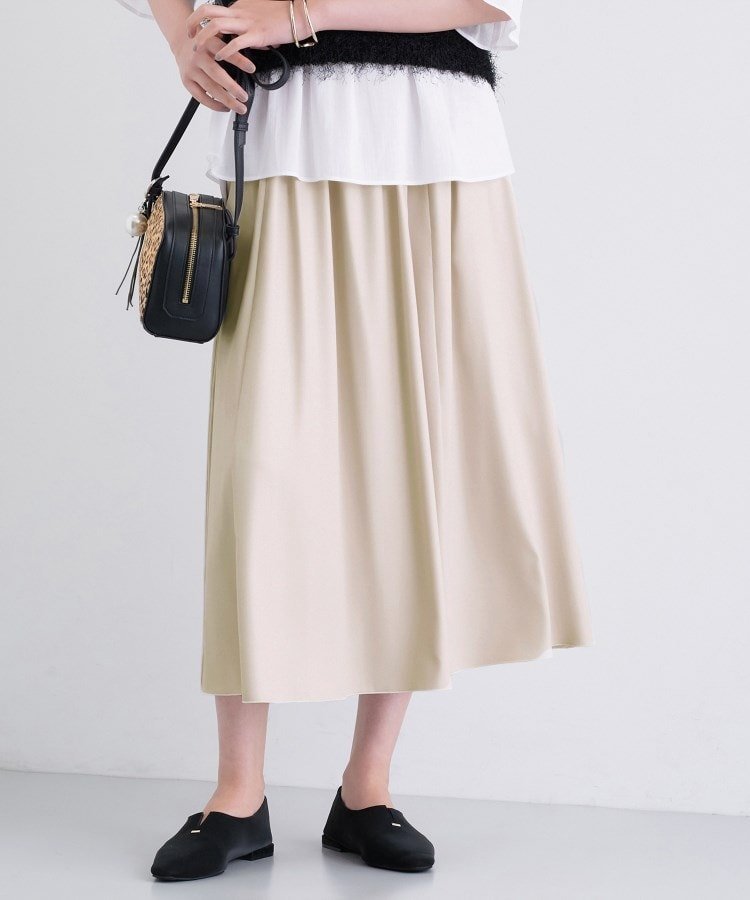 【インディヴィ/INDIVI】のレザー調ギャザースカート インテリア・キッズ・メンズ・レディースファッション・服の通販 founy(ファニー) 　ファッション　Fashion　レディースファッション　Fashion for Women　スカート　Skirts　ギャザー　Gathered, Ruffled　サテン　Satin, Glossy Fabric　シンプル　Simple, Minimal　ストレッチ　Stretch, Stretchy Fabric　トレンド　Trend, Trending Now　フレア　Flare, Flared　ポケット　Pocket, Pocket Detail　リアル　Real, Realistic　ライトベージュ|ID: prp329100004627878 ipo3291000000033264724
