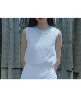 【サロン アダム エ ロペ/SALON adam et rope'】 ビジューエンブロイダリーノースリーブTシャツ人気、トレンドファッション・服の通販 founy(ファニー) ファッション Fashion レディースファッション Fashion for Women トップス・カットソー Cut & Sew Tops キャミソール&ノースリーブ Camisoles & Sleeveless Tops シャツ・ブラウス・オフィスカジュアル Elegant Blouses & Button-Ups ロングTシャツ・Tシャツ Longline T-Shirts & Tees インナー Innerwear ヴィンテージ Vintage Style タンク Tank Top, Sleeveless Top ダウン Down, Puffer デニム Denim, Jeans Material ネックレス Necklace, Pendant Necklace ビジュー Bijou, Jewel-like Accent ボトム Bottoms, Lower Wear モチーフ Motif, Design Theme おすすめ Recommended / Our Picks |ID:prp329100004627895
