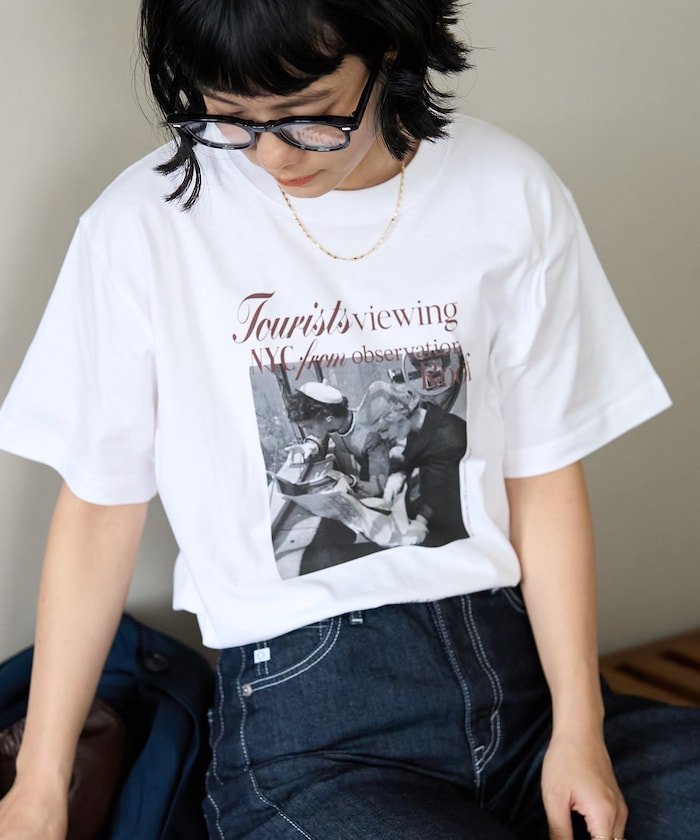 【フリークスストア/FREAK'S STORE】のAutumn Girls photo Tシャツ 25AW インテリア・キッズ・メンズ・レディースファッション・服の通販 founy(ファニー) https://founy.com/ ファッション Fashion レディースファッション Fashion for Women トップス・カットソー Cut & Sew Tops シャツ・ブラウス・オフィスカジュアル Elegant Blouses & Button-Ups ロングTシャツ・Tシャツ Longline T-Shirts & Tees 2025年 2025 2025-2026秋冬・A/W Autumn/Winter 2025–26 AW25–26 2025春夏・S/S Spring/Summer 2025 SS25 インナー Innerwear クラシカル Classical, Vintage-Inspired ジャケット Jacket, Outerwear プリント Print, Printed Pattern 夏 Summer S/S・春夏 SS, Spring/Summer, Warm Season 秋 Autumn |ID: prp329100004627969 ipo3291000000033570118