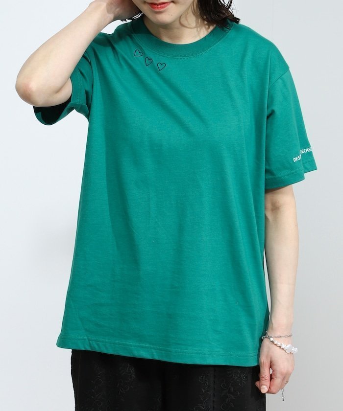 【フリークスストア/FREAK'S STORE】のオーガニックコットン ハート ロゴ刺繍Tシャツ / クルーネック ワンポイントロゴ 刺繍半袖Tシャツ 25SS インテリア・キッズ・メンズ・レディースファッション・服の通販 founy(ファニー) 　ファッション　Fashion　レディースファッション　Fashion for Women　トップス・カットソー　Cut & Sew Tops　シャツ・ブラウス・オフィスカジュアル　Elegant Blouses & Button-Ups　ロングTシャツ・Tシャツ　Longline T-Shirts & Tees　2025年　2025　2025春夏・S/S　Spring/Summer 2025 SS25　おすすめ　Recommended / Our Picks　スラックス　Slacks, Dress Pants　フィット　Fit, Slim Fit　フェミニン　Feminine, Girly　リラックス　Relax, Relaxed Fit　ワイド　Wide, Wide Fit　ワンポイント　One Point, Statement Accent　半袖　Short Sleeve, Half Sleeve　夏　Summer　S/S・春夏　SS, Spring/Summer, Warm Season　グリーン|ID: prp329100004628058 ipo3291000000033302430