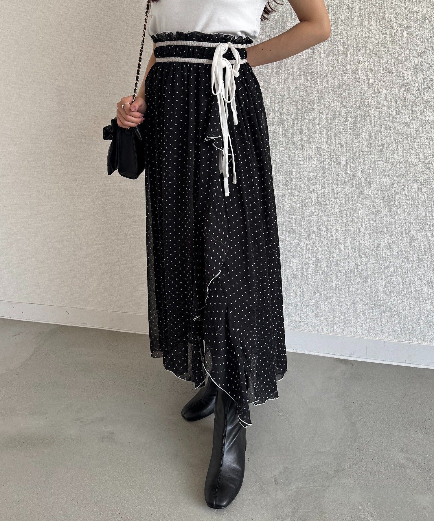 【ナイスクラップ/NICE CLAUP】のイレヘムロングスカート インテリア・キッズ・メンズ・レディースファッション・服の通販 founy(ファニー) 　ファッション　Fashion　レディースファッション　Fashion for Women　スカート　Skirts　ロングスカート　Long Skirts / Maxi & Midi Skirts　おすすめ　Recommended / Our Picks　カットソー　Cut and Sewn Top　コンパクト　Compact, Small Size　シンプル　Simple, Minimal　スニーカー　Sneakers, Trainers　フェミニン　Feminine, Girly　リラックス　Relax, Relaxed Fit　ロング　Long, Long-Length　ブラック系その他|ID: prp329100004628103 ipo3291000000033268522