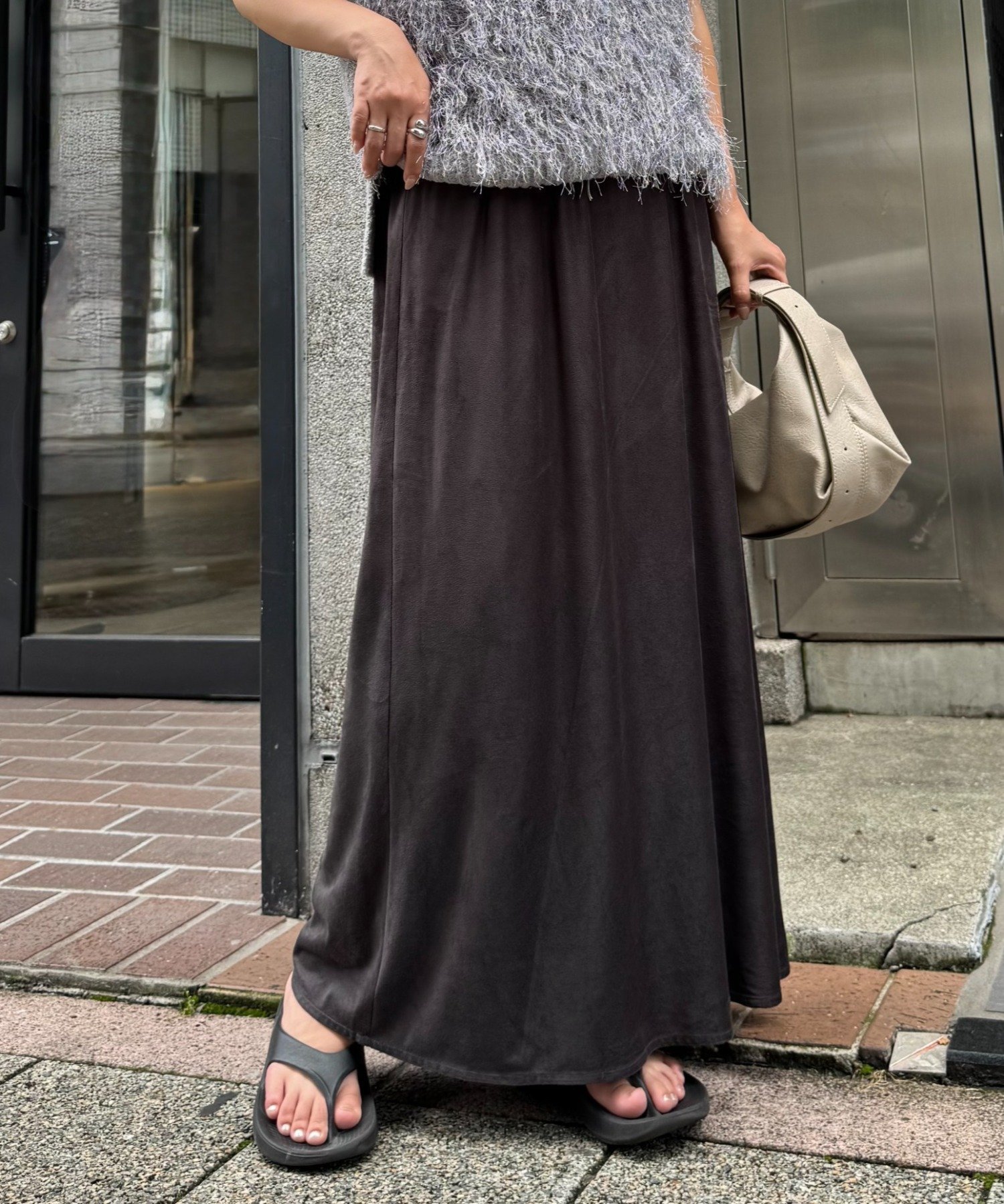 【チャオパニックティピー/CIAOPANIC TYPY】のスウェードスカート インテリア・キッズ・メンズ・レディースファッション・服の通販 founy(ファニー) 　ファッション　Fashion　レディースファッション　Fashion for Women　スカート　Skirts　ジャケット　Jacket, Outerwear　スウェット / スエット　Sweatshirt, Sweatwear　ストレート　Straight, Straight Cut　スニーカー　Sneakers, Trainers　ノースリーブ　Sleeveless, No-Sleeve　ロング　Long, Long-Length　おすすめ　Recommended / Our Picks　エレガント 上品　Elegant　チャコールグレー|ID: prp329100004628107 ipo3291000000033268570
