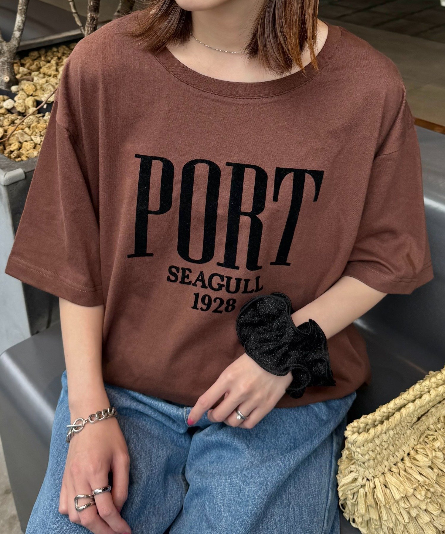【チャオパニックティピー/CIAOPANIC TYPY】のフロッキーロゴプリント半袖オーバーTee インテリア・キッズ・メンズ・レディースファッション・服の通販 founy(ファニー) 　ファッション　Fashion　レディースファッション　Fashion for Women　トップス・カットソー　Cut & Sew Tops　カーゴパンツ　Cargo Pants, Utility Pants　サンダル　Sandals, Summer Shoes　シンプル　Simple, Minimal　スラックス　Slacks, Dress Pants　デニム　Denim, Jeans Material　トレンド　Trend, Trending Now　パジャマ　Pajamas, Sleepwear　フレア　Flare, Flared　フロント　Front, Front Design　プリント　Print, Printed Pattern　ベロア　Velour, Soft Velvet　半袖　Short Sleeve, Half Sleeve　ミュール　Mule, Backless Shoes　おすすめ　Recommended / Our Picks　ブラウン|ID: prp329100004628125 ipo3291000000033593620