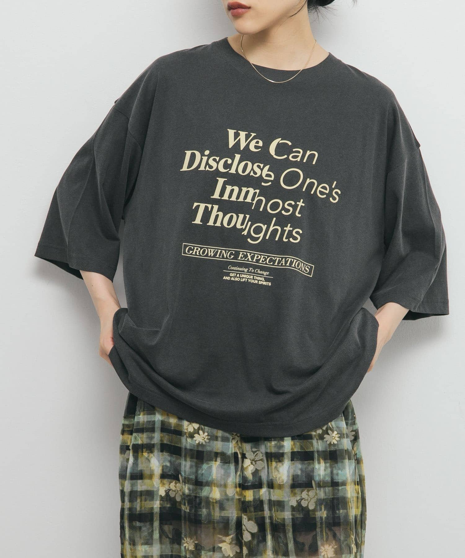 【ケービーエフ/KBF / URBAN RESEARCH】のフロントロゴBIGTEE インテリア・キッズ・メンズ・レディースファッション・服の通販 founy(ファニー) 　ファッション　Fashion　レディースファッション　Fashion for Women　2025年　2025　2025春夏・S/S　Spring/Summer 2025 SS25　インナー　Innerwear　サロペット　Overalls, Salopette　フロント　Front, Front Design　夏　Summer　S/S・春夏　SS, Spring/Summer, Warm Season　CHARCOAL|ID: prp329100004628140 ipo3291000000033444527