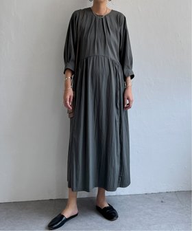 【エルビーシー/LBC】のタックフレアワンピース 人気、トレンドファッション・服の通販 founy(ファニー) ファッション Fashion レディースファッション Fashion for Women ワンピース Dresses ギャザー Gathered, Ruffled スリーブ Sleeve, Long Sleeve / Short Sleeve バランス Balance, Style Balance ロング Long, Long-Length |ID:prp329100004628309