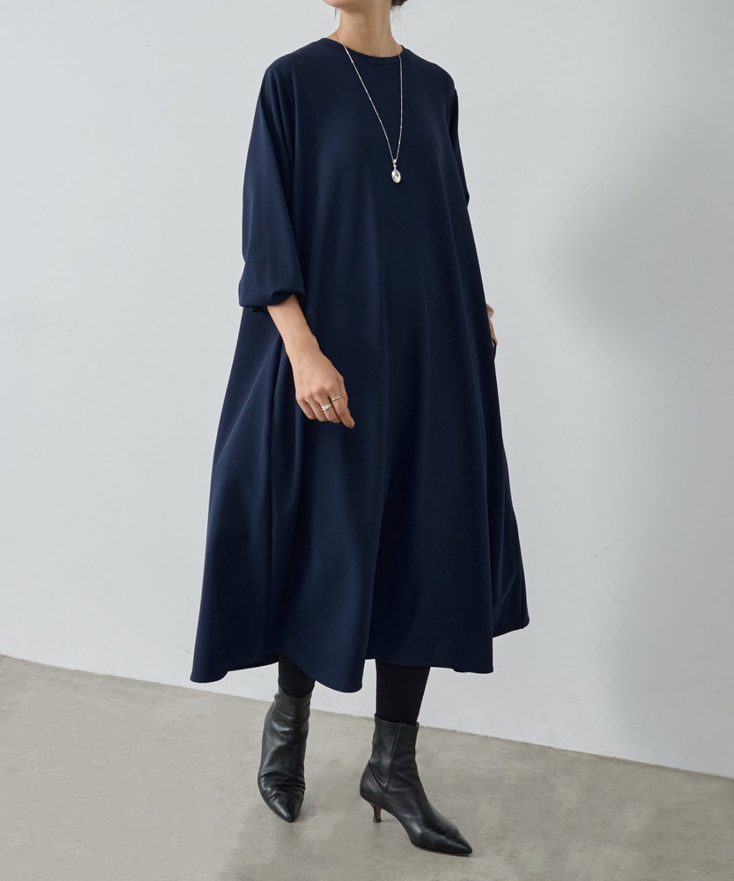 【ビアズリー/BEARDSLEY】のTワンピース インテリア・キッズ・メンズ・レディースファッション・服の通販 founy(ファニー) 　ファッション　Fashion　レディースファッション　Fashion for Women　ワンピース　Dresses　ストレッチ　Stretch, Stretchy Fabric　ドレープ　Drape, Draping Fabric　ポケット　Pocket, Pocket Detail　再入荷　Restock / Back in Stock　エレガント 上品　Elegant　ネイビー|ID: prp329100004628317 ipo3291000000034561891