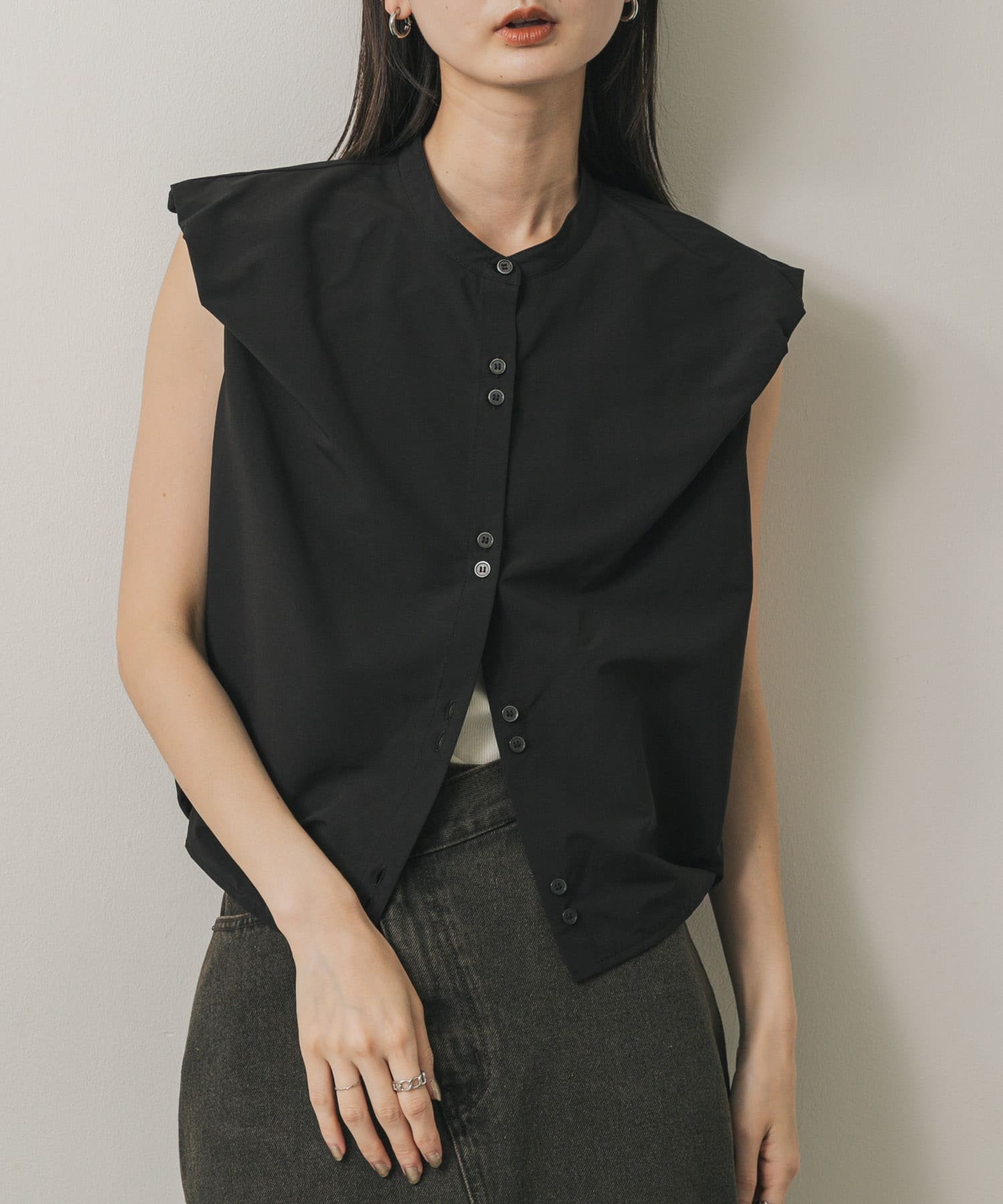 【センスオブプレイス/SENSE OF PLACE by URBAN RESEARCH】のダブルボタンバルーンブラウス インテリア・キッズ・メンズ・レディースファッション・服の通販 founy(ファニー) 　ファッション　Fashion　レディースファッション　Fashion for Women　トップス・カットソー　Cut & Sew Tops　シャツ・ブラウス・オフィスカジュアル　Elegant Blouses & Button-Ups　ダブル　Double, Double-Breasted　トレンド　Trend, Trending Now　バルーン　Balloon, Balloon Silhouette　フロント　Front, Front Design　BLACK|ID: prp329100004628335 ipo3291000000033678626