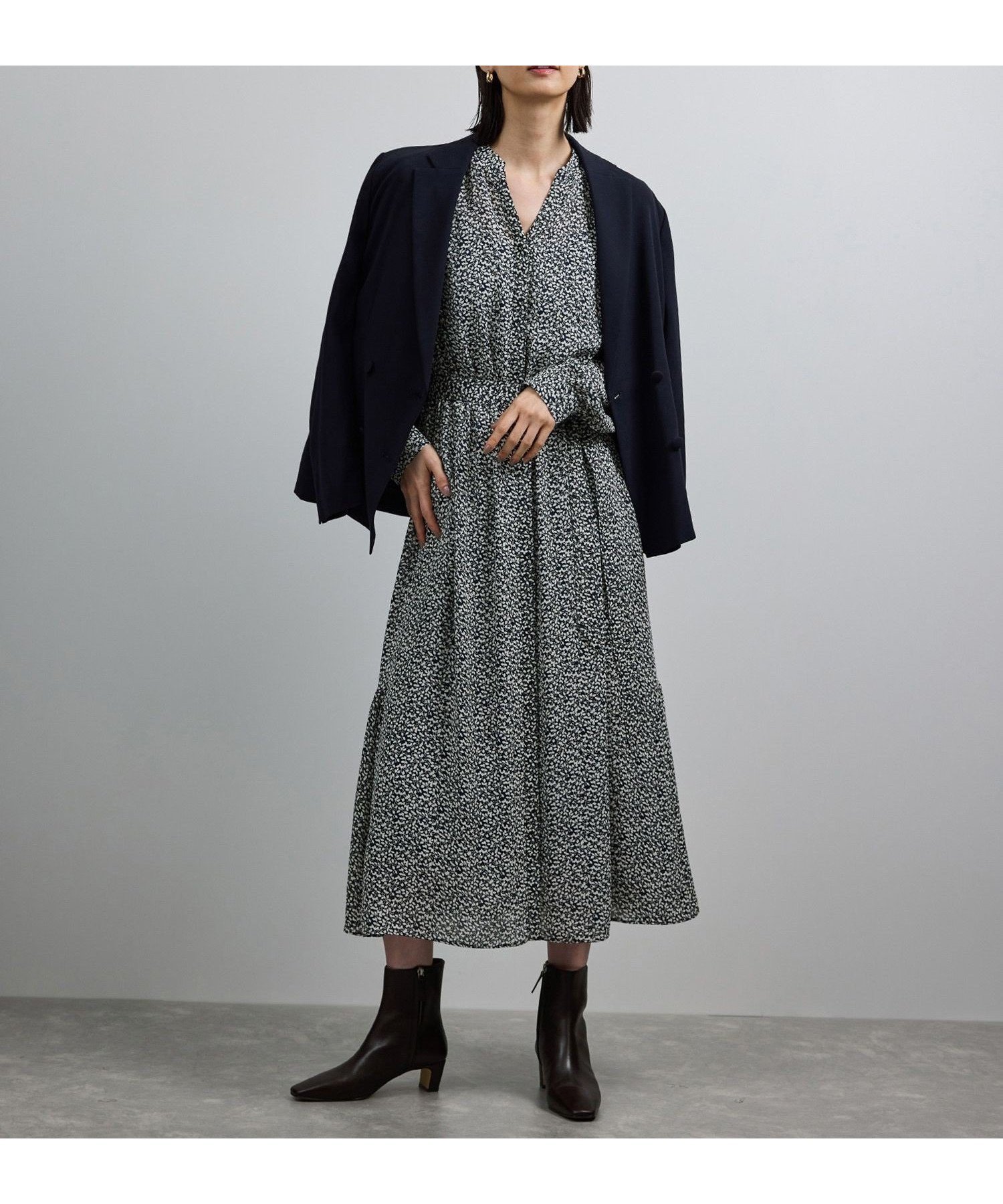 【ロペ/ROPE'】の【洗える】ロングスリーブワンピース(ジャガード/リーフプリント)【WEB・一部店舗限定】 人気、トレンドファッション・服の通販 founy(ファニー) 　ファッション　Fashion　レディースファッション　Fashion for Women　ワンピース　Dresses　インナー　Innerwear　洗える　Machine Washable　秋　Autumn　キャミソール　Camisole, Spaghetti Strap Top　ギャザー　Gathered, Ruffled　シアー　Sheer, See-Through　シフォン　Chiffon, Lightweight Fabric　ジャカード／ジャガード　Jacquard, Woven Pattern　ジョーゼット　Georgette, Semi-Sheer Fabric　長袖　Long Sleeve, Full Sleeve　フィット　Fit, Slim Fit　プリント　Print, Printed Pattern　ポケット　Pocket, Pocket Detail　リボン　Ribbon, Bow　リーフ　Leaf, Botanical Leaf　おすすめ　Recommended / Our Picks　夏　Summer　ビジネス 仕事 通勤　Business / Work / Commuting　 other-1|ID: prp329100004628348 ipo3291000000033413341