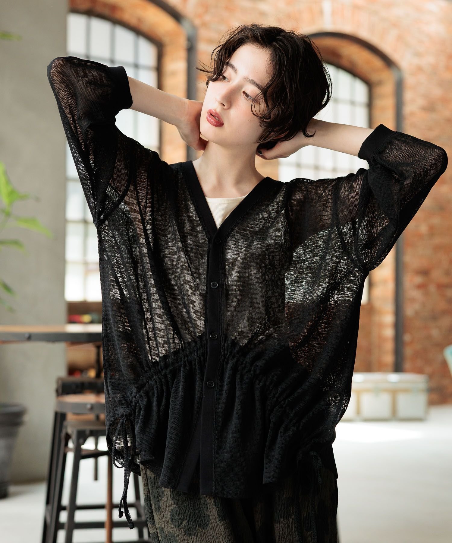 【ニコアンド/niko and】のラッセルドロストカーディガン インテリア・キッズ・メンズ・レディースファッション・服の通販 founy(ファニー) 　ファッション　Fashion　レディースファッション　Fashion for Women　トップス・カットソー　Cut & Sew Tops　カーディガン・羽織り　Layered Style Cardigans　おすすめ　Recommended / Our Picks　とろみ　Fluid, Flowy Fabric　カーディガン　Cardigan, Knitwear　シアー　Sheer, See-Through　シンプル　Simple, Minimal　スリーブ　Sleeve, Long Sleeve / Short Sleeve　フロント　Front, Front Design　リゾート　Resort, Vacation Style　ルーズ　Loose, Oversized　夏　Summer　羽織　Haori, Light Jacket　ブラック|ID: prp329100004628480 ipo3291000000033546960