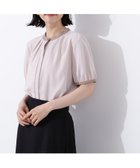 【エヌ ナチュラルビューティーベーシック/N.Natural Beauty basic】のバイカラートリミングブラウス 人気、トレンドファッション・服の通販 founy(ファニー) ファッション Fashion レディースファッション Fashion for Women トップス・カットソー Cut & Sew Tops シャツ・ブラウス・オフィスカジュアル Elegant Blouses & Button-Ups ジョーゼット Georgette, Semi-Sheer Fabric スリーブ Sleeve, Long Sleeve / Short Sleeve フロント Front, Front Design エレガント 上品 Elegant thumbnail ピンクベージュ2|ID: prp329100004628856 ipo3291000000033280160