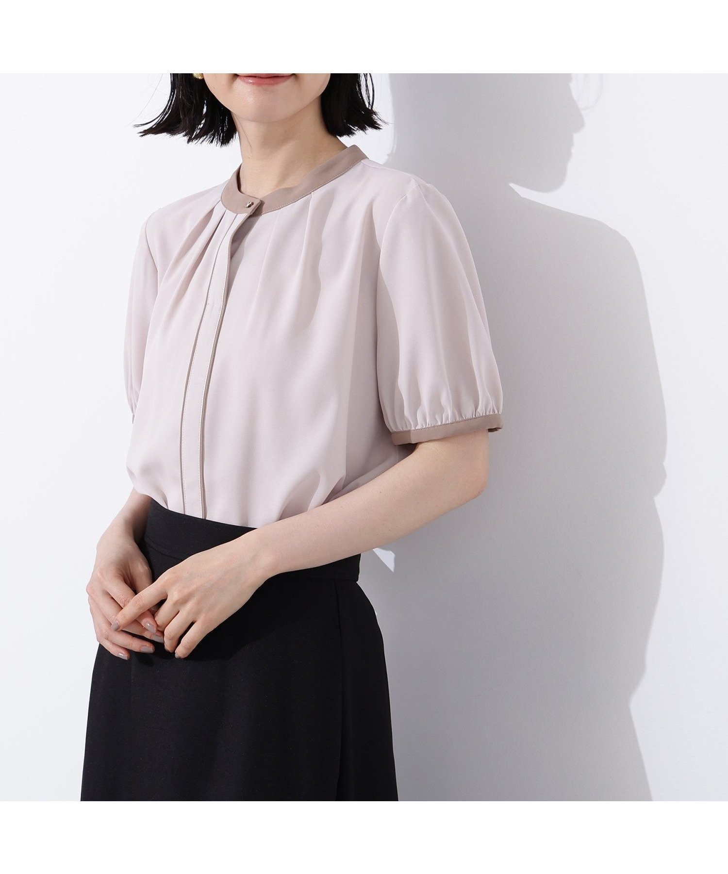 【エヌ ナチュラルビューティーベーシック/N.Natural Beauty basic】のバイカラートリミングブラウス インテリア・キッズ・メンズ・レディースファッション・服の通販 founy(ファニー) 　ファッション　Fashion　レディースファッション　Fashion for Women　トップス・カットソー　Cut & Sew Tops　シャツ・ブラウス・オフィスカジュアル　Elegant Blouses & Button-Ups　ジョーゼット　Georgette, Semi-Sheer Fabric　スリーブ　Sleeve, Long Sleeve / Short Sleeve　フロント　Front, Front Design　エレガント 上品　Elegant　ピンクベージュ2|ID: prp329100004628856 ipo3291000000033280160