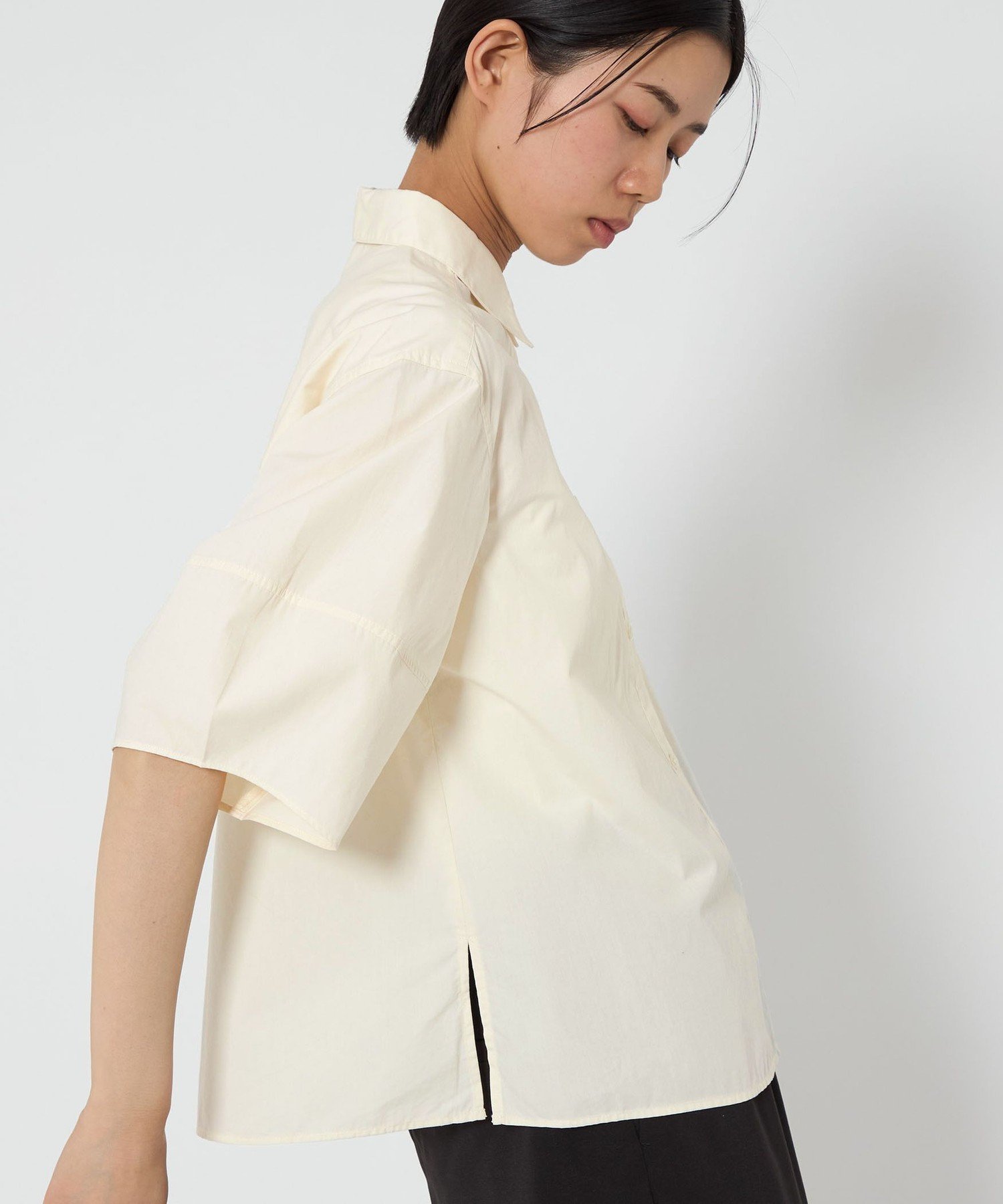 【シテン/CITEN】のCITEN フォルムハーフスリーブシャツ インテリア・キッズ・メンズ・レディースファッション・服の通販 founy(ファニー) 　ファッション　Fashion　レディースファッション　Fashion for Women　トップス・カットソー　Cut & Sew Tops　シャツ・ブラウス・オフィスカジュアル　Elegant Blouses & Button-Ups　イエロー　Yellow　シンプル　Simple, Minimal　ストライプ　Stripe, Striped Pattern　フィット　Fit, Slim Fit　フォルム　Silhouette, Form　ブロード　Broadcloth, Fine Cotton　ボックス　Boxy, Box Shape　A/W・秋冬　Autumn/Winter　夏　Summer　OFF WHITE|ID: prp329100004628868 ipo3291000000033543158