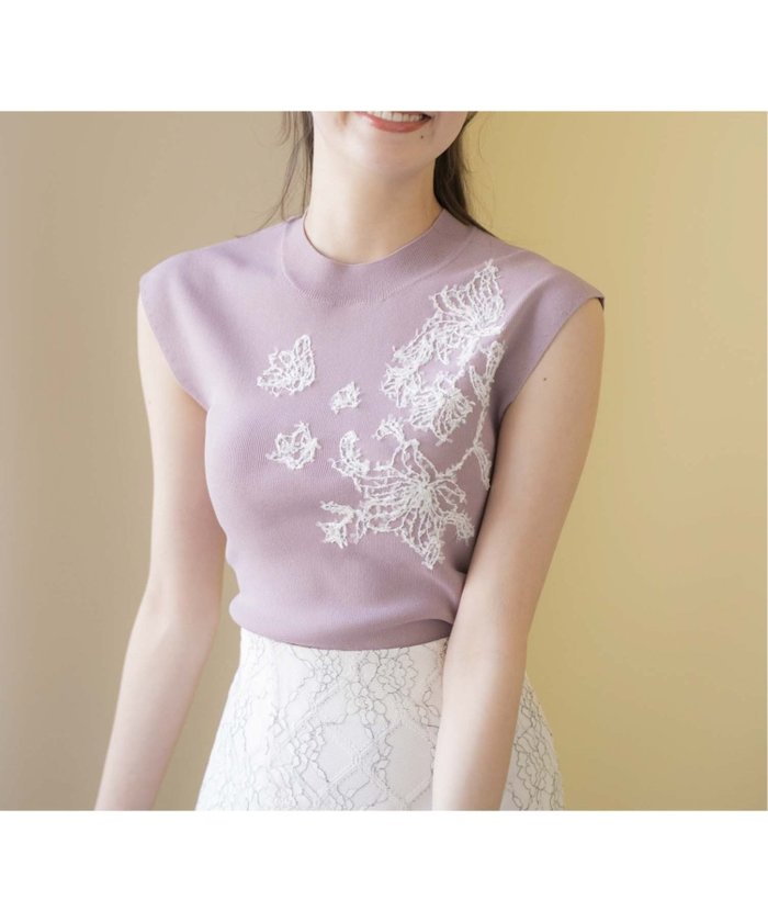 【ノエラ/Noela】のスパンコール刺繍ノースリニット インテリア・キッズ・メンズ・レディースファッション・服の通販 founy(ファニー) https://founy.com/ ファッション Fashion レディースファッション Fashion for Women トップス・カットソー Cut & Sew Tops ニット Knit Tops & Sweaters カラフル Colorful Design スパンコール Sequins, Sequin Embellishment スリーブ Sleeve, Long Sleeve / Short Sleeve フレンチ French, French Style ポケット Pocket, Pocket Detail ラベンダー Lavender 夏 Summer |ID: prp329100004628960 ipo3291000000033557219