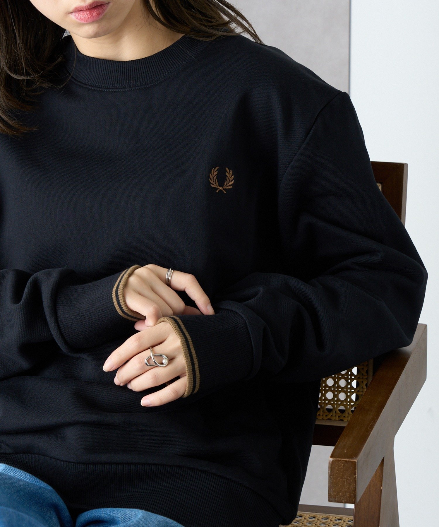 【カセットチャート/Cassette Chart】のFRED PERRY/Crew Neck SweatShirt M7535 インテリア・キッズ・メンズ・レディースファッション・服の通販 founy(ファニー) 　ファッション　Fashion　レディースファッション　Fashion for Women　トップス・カットソー　Cut & Sew Tops　シャツ・ブラウス・オフィスカジュアル　Elegant Blouses & Button-Ups　レディースパーカー・カジュアルフーディー　Casual Hoodies & Sweatshirts　ロングTシャツ・Tシャツ　Longline T-Shirts & Tees　スウェット・クルーネックトップス　Sweatshirts & Crewnecks / Relaxed Fit Sweat Tops　アクセサリー　Fashion Accessories　カーゴパンツ　Cargo Pants, Utility Pants　シンプル　Simple, Minimal　スラックス　Slacks, Dress Pants　デニム　Denim, Jeans Material　トレンド　Trend, Trending Now　ハーフ　Half, Half-Length　フォーマル　Formal, Dressy　ボトム　Bottoms, Lower Wear　ループ　Loop, Loop Knit　ワンポイント　One Point, Statement Accent　おすすめ　Recommended / Our Picks　エレガント 上品　Elegant　スマホショルダーバッグ　Smartphone Shoulder Bag　BLK3|ID: prp329100004628965 ipo3291000000033700501