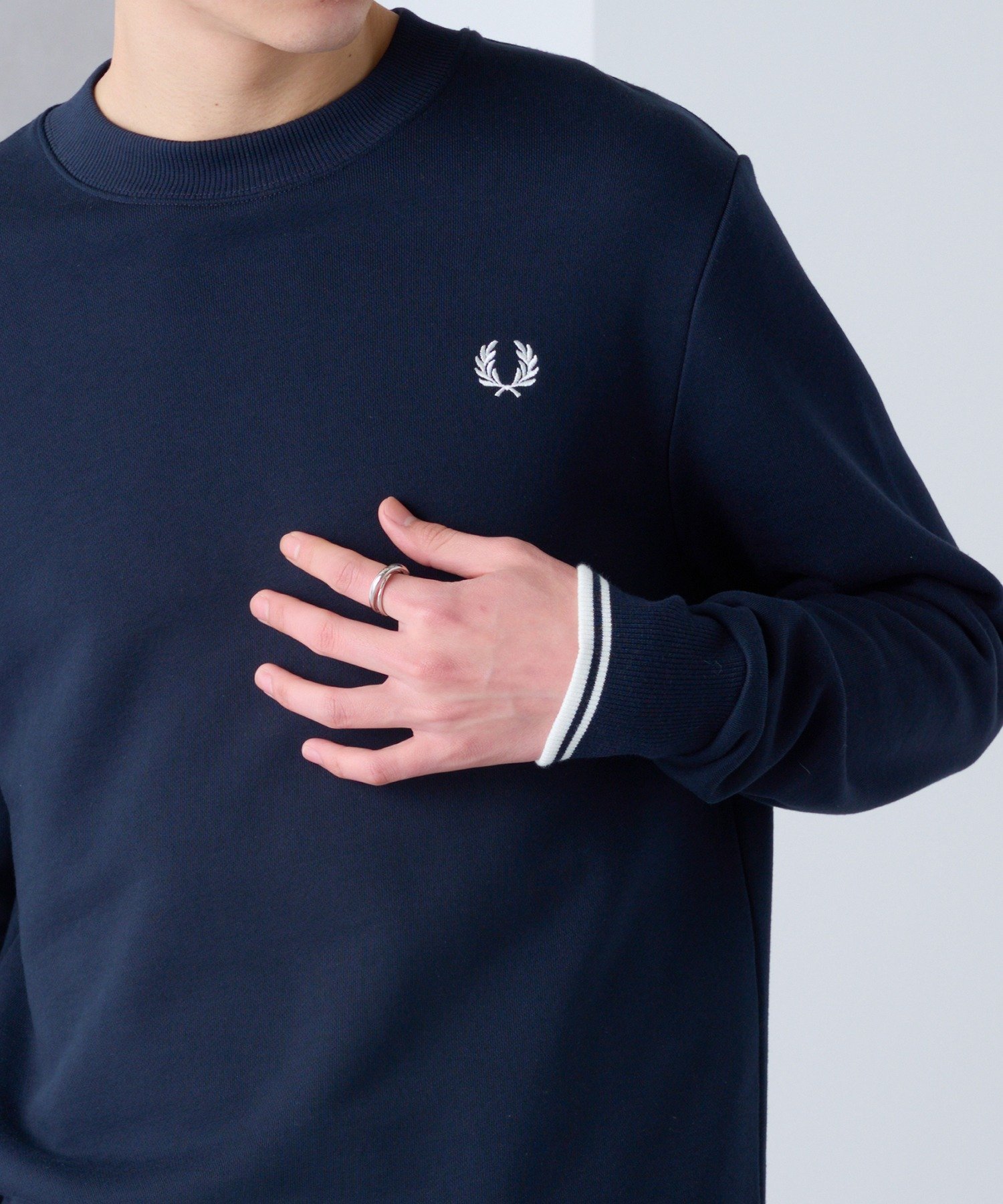 【カセットチャート/Cassette Chart】のFRED PERRY/Crew Neck SweatShirt M7535 インテリア・キッズ・メンズ・レディースファッション・服の通販 founy(ファニー) 　ファッション　Fashion　レディースファッション　Fashion for Women　トップス・カットソー　Cut & Sew Tops　シャツ・ブラウス・オフィスカジュアル　Elegant Blouses & Button-Ups　レディースパーカー・カジュアルフーディー　Casual Hoodies & Sweatshirts　ロングTシャツ・Tシャツ　Longline T-Shirts & Tees　スウェット・クルーネックトップス　Sweatshirts & Crewnecks / Relaxed Fit Sweat Tops　アクセサリー　Fashion Accessories　カーゴパンツ　Cargo Pants, Utility Pants　シンプル　Simple, Minimal　スラックス　Slacks, Dress Pants　デニム　Denim, Jeans Material　トレンド　Trend, Trending Now　ハーフ　Half, Half-Length　フォーマル　Formal, Dressy　ボトム　Bottoms, Lower Wear　ループ　Loop, Loop Knit　ワンポイント　One Point, Statement Accent　おすすめ　Recommended / Our Picks　エレガント 上品　Elegant　スマホショルダーバッグ　Smartphone Shoulder Bag　NVY2|ID: prp329100004628965 ipo3291000000033700509