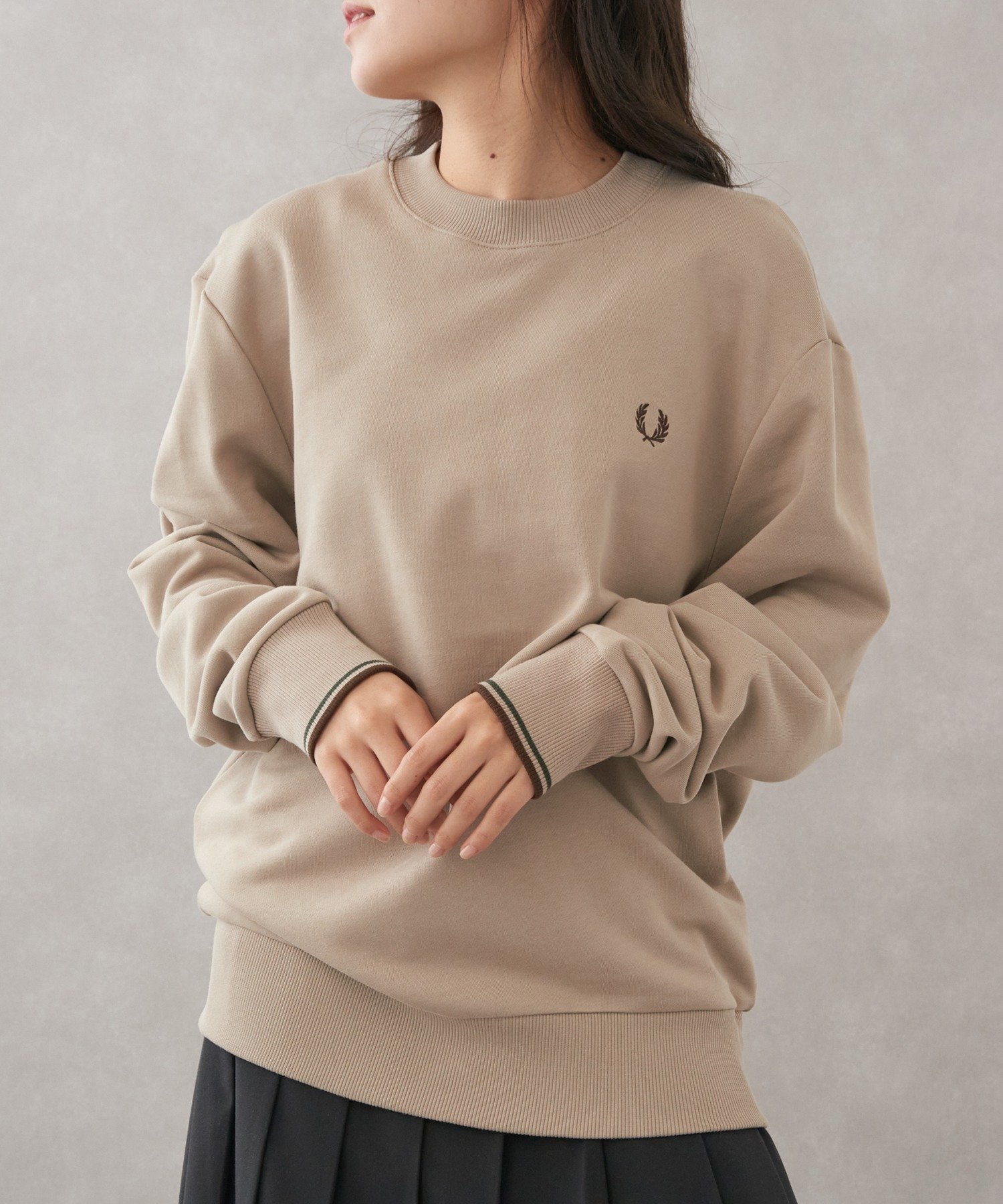 【カセットチャート/Cassette Chart】のFRED PERRY/Crew Neck SweatShirt M7535 インテリア・キッズ・メンズ・レディースファッション・服の通販 founy(ファニー) 　ファッション　Fashion　レディースファッション　Fashion for Women　トップス・カットソー　Cut & Sew Tops　シャツ・ブラウス・オフィスカジュアル　Elegant Blouses & Button-Ups　レディースパーカー・カジュアルフーディー　Casual Hoodies & Sweatshirts　ロングTシャツ・Tシャツ　Longline T-Shirts & Tees　スウェット・クルーネックトップス　Sweatshirts & Crewnecks / Relaxed Fit Sweat Tops　アクセサリー　Fashion Accessories　カーゴパンツ　Cargo Pants, Utility Pants　シンプル　Simple, Minimal　スラックス　Slacks, Dress Pants　デニム　Denim, Jeans Material　トレンド　Trend, Trending Now　人気　Popular, Best Seller　ハーフ　Half, Half-Length　フォーマル　Formal, Dressy　ボトム　Bottoms, Lower Wear　ポロシャツ　Polo Shirt, Collared Tee　モッズコート　Mods Coat, Military Parka　ループ　Loop, Loop Knit　ワンポイント　One Point, Statement Accent　再入荷　Restock / Back in Stock　おすすめ　Recommended / Our Picks　エレガント 上品　Elegant　スマホショルダーバッグ　Smartphone Shoulder Bag　BGE|ID: prp329100004628965 ipo3291000000033780469