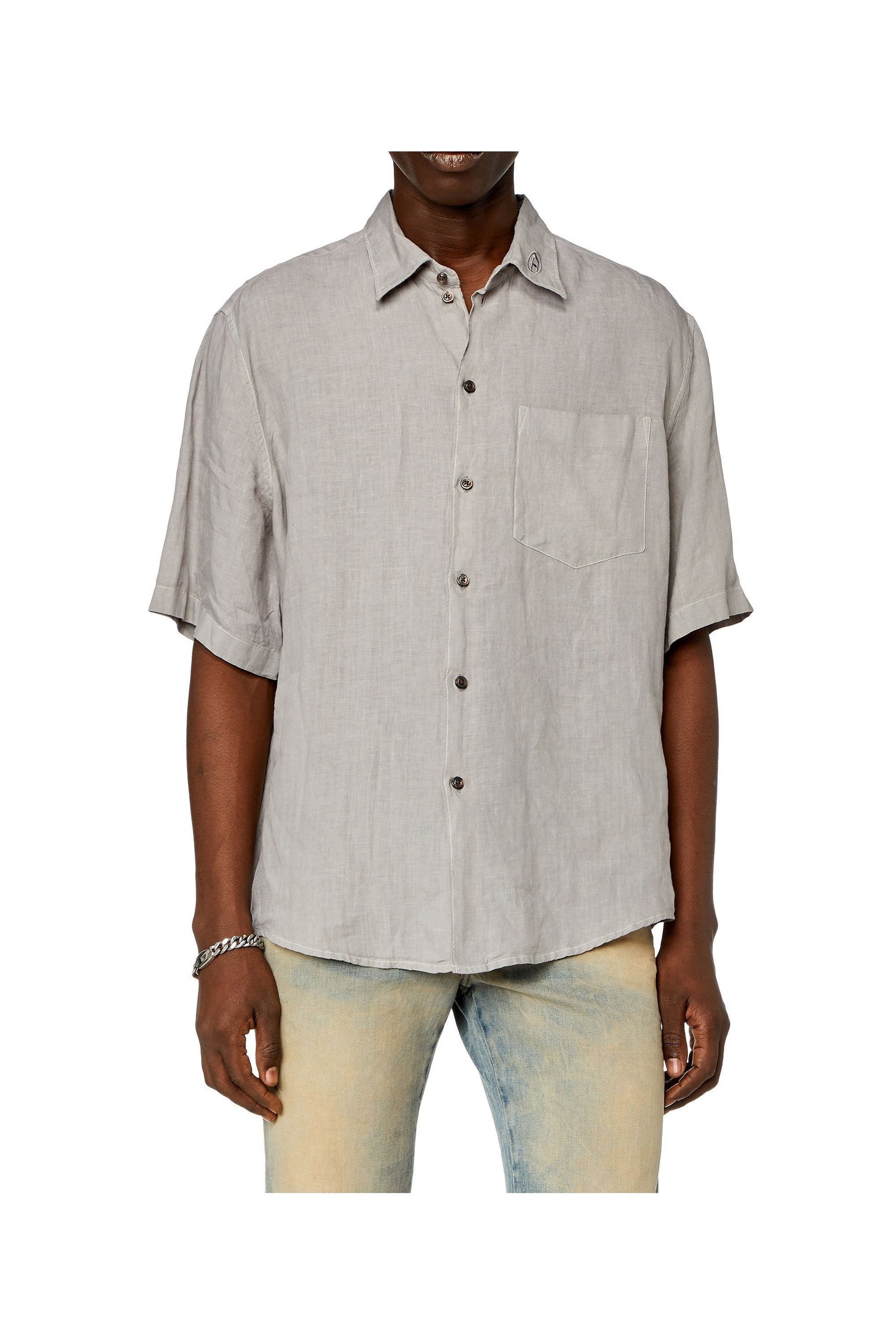 【ディーゼル/DIESEL / MEN】のメンズ シャツ 半袖 S-EMIL-SHORT インテリア・キッズ・メンズ・レディースファッション・服の通販 founy(ファニー) 　ファッション　Fashion　メンズファッション　Fashion for Men　エンブロイダリー　Embroidery Design　オーバル　Oval Design　ジャケット　Jacket, Outerwear　タンク　Tank Top, Sleeveless Top　パッチ　Patch, Appliqué　フィット　Fit, Slim Fit　プレーン　Plain, Simple　ポケット　Pocket, Pocket Detail　メンズ　Men's, Menswear　リネン　Linen, Linen Fabric　レギュラー　Regular, Standard Fit　半袖　Short Sleeve, Half Sleeve　グレー|ID: prp329100004629060 ipo3291000000033282554