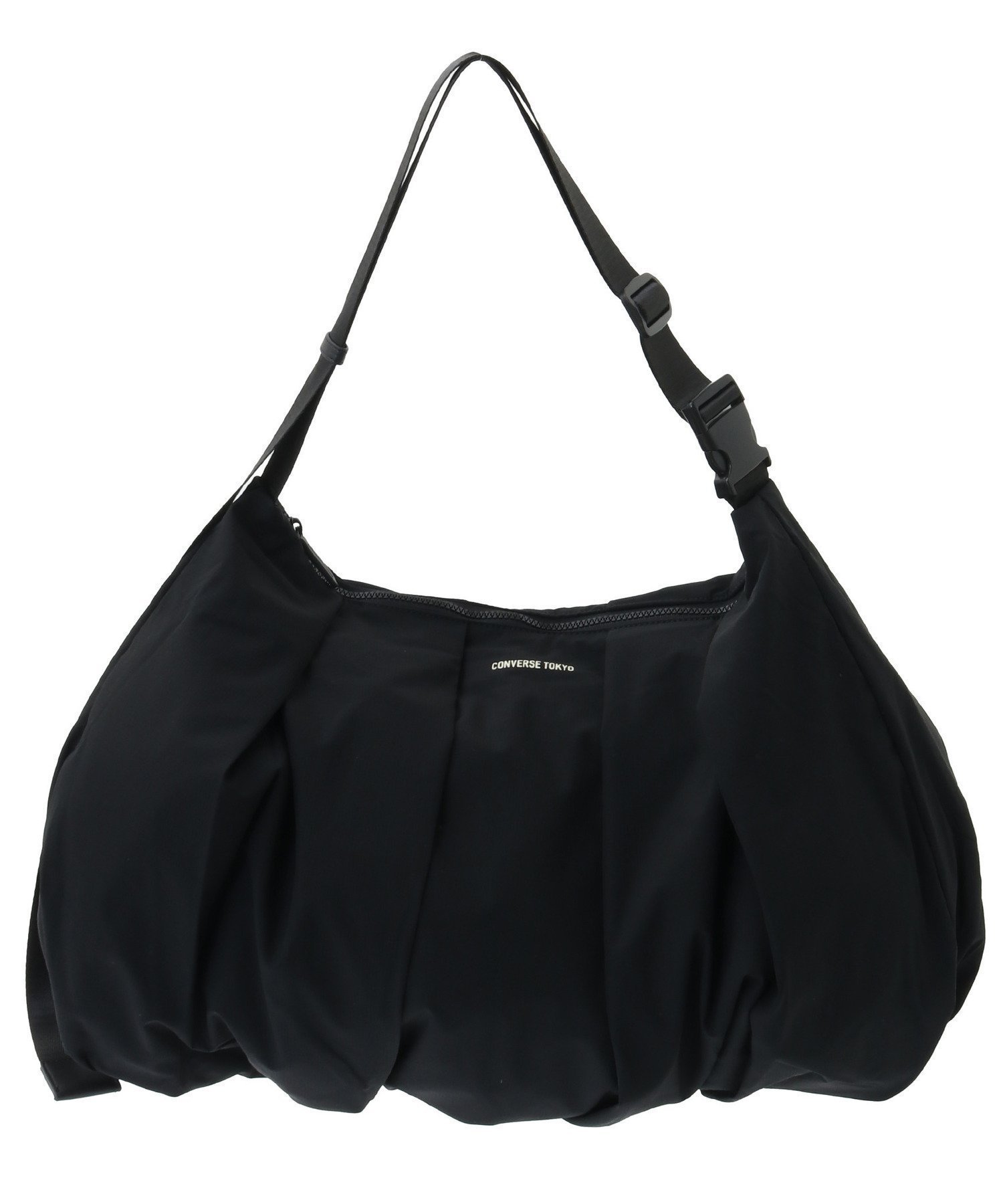 【コンバーストウキョウ/CONVERSE TOKYO】のRIPSTOP GATHERED SHOULDER BAG インテリア・キッズ・メンズ・レディースファッション・服の通販 founy(ファニー) 　ファッション　Fashion　レディースファッション　Fashion for Women　バッグ　Bags　おすすめ　Recommended / Our Picks　アウトドア　Outdoor Clothing　ギャザー　Gathered, Ruffled　シンプル　Simple, Minimal　デニム　Denim, Jeans Material　フォルム　Silhouette, Form　モノトーン　Monotone, Black and White　エレガント 上品　Elegant　旅行　Travel　軽量　Lightweight, Ultra Light　ブラック|ID: prp329100004629115 ipo3291000000033283070