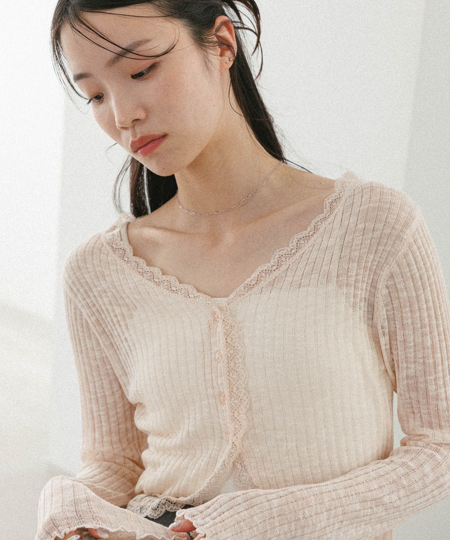 【ヘザー/Heather】のシアーレースカーディガン インテリア・キッズ・メンズ・レディースファッション・服の通販 founy(ファニー) 　ファッション　Fashion　レディースファッション　Fashion for Women　トップス・カットソー　Cut & Sew Tops　カーディガン・羽織り　Layered Style Cardigans　カーディガン　Cardigan, Knitwear　シアー　Sheer, See-Through　スカラップ　Scallop, Scalloped Edge　フェミニン　Feminine, Girly　ラウンド　Round, Round Neck　レース　Lace, Lace Fabric　夏　Summer　ピンク|ID: prp329100004629178 ipo3291000000033556589