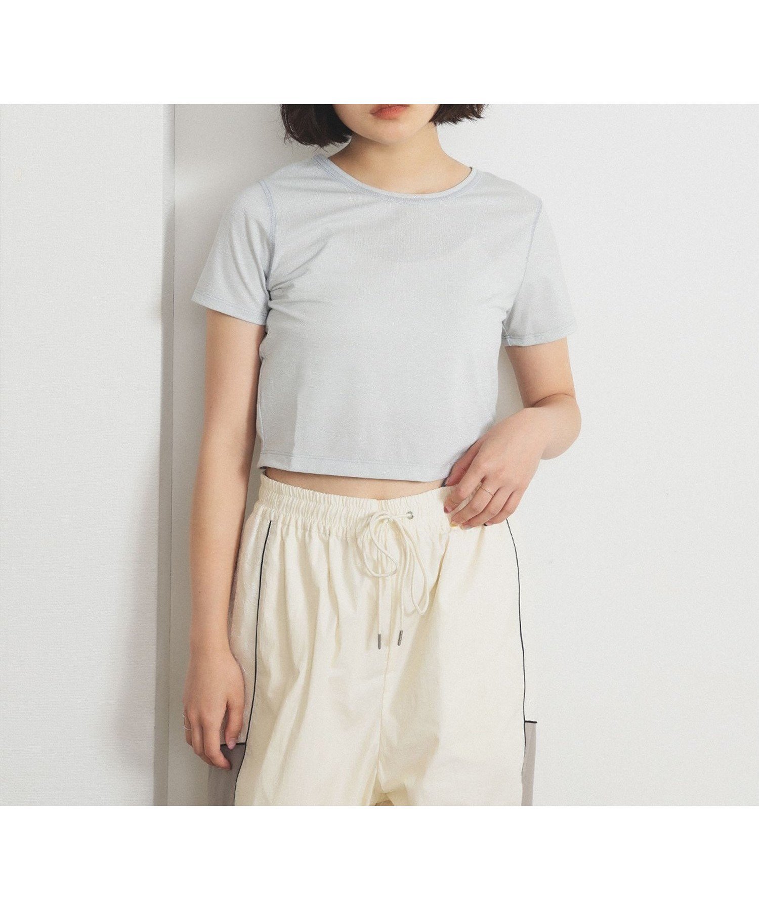 【ビームス ウイメン/BEAMS】のラメ クロップド クルーネック Tシャツ インテリア・キッズ・メンズ・レディースファッション・服の通販 founy(ファニー) 　ファッション　Fashion　レディースファッション　Fashion for Women　トップス・カットソー　Cut & Sew Tops　シャツ・ブラウス・オフィスカジュアル　Elegant Blouses & Button-Ups　ロングTシャツ・Tシャツ　Longline T-Shirts & Tees　インナー　Innerwear　キャミソール　Camisole, Spaghetti Strap Top　クロップド　Cropped, Short Length　コンパクト　Compact, Small Size　ジャケット　Jacket, Outerwear　タンク　Tank Top, Sleeveless Top　トレンド　Trend, Trending Now　ルーズ　Loose, Oversized　エレガント 上品　Elegant　WHITE|ID: prp329100004629250 ipo3291000000033284478