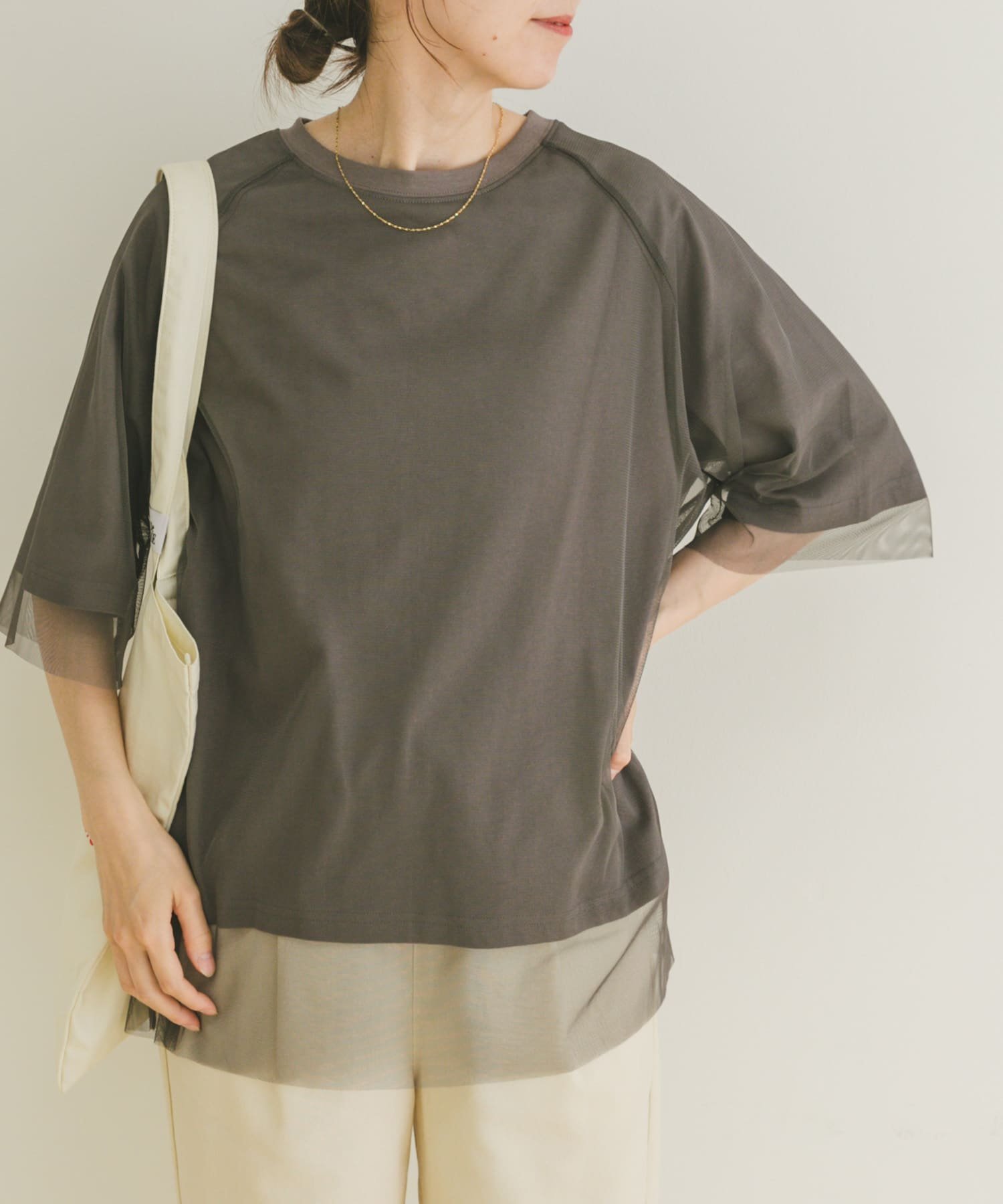 【アイテムズアーバンリサーチ/ITEMS URBAN RESEARCH】のチュールレイヤードハンソデTシャツ インテリア・キッズ・メンズ・レディースファッション・服の通販 founy(ファニー) 　ファッション　Fashion　レディースファッション　Fashion for Women　トップス・カットソー　Cut & Sew Tops　シャツ・ブラウス・オフィスカジュアル　Elegant Blouses & Button-Ups　ロングTシャツ・Tシャツ　Longline T-Shirts & Tees　2025年　2025　2025春夏・S/S　Spring/Summer 2025 SS25　インナー　Innerwear　チュール　Tulip, Tulip Motif　ベーシック　Basic, Essential　夏　Summer　S/S・春夏　SS, Spring/Summer, Warm Season　CHA|ID: prp329100004629261 ipo3291000000033846981