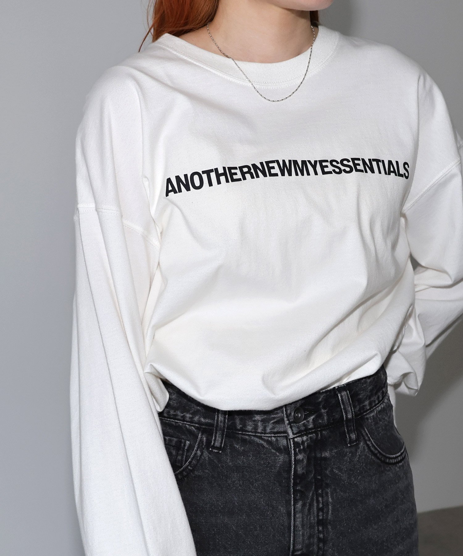 【アンドミー/andme】のANOTHER ロゴ プリント 長袖 Tシャツ ANME アンメ インテリア・キッズ・メンズ・レディースファッション・服の通販 founy(ファニー) 　ファッション　Fashion　レディースファッション　Fashion for Women　トップス・カットソー　Cut & Sew Tops　シャツ・ブラウス・オフィスカジュアル　Elegant Blouses & Button-Ups　ロングTシャツ・Tシャツ　Longline T-Shirts & Tees　シンプル　Simple, Minimal　プリント　Print, Printed Pattern　ワンポイント　One Point, Statement Accent　別注　Limited Edition, Custom Order　長袖　Long Sleeve, Full Sleeve　オフホワイト|ID: prp329100004629436 ipo3291000000033609979