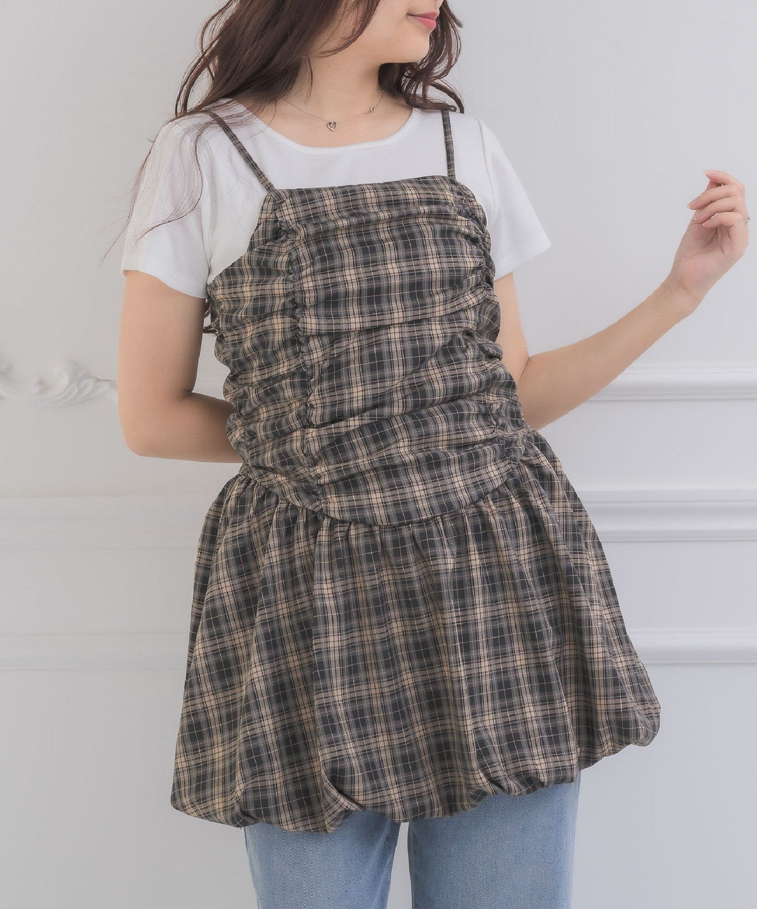 【レトロガール/RETRO GIRL】のシャーリングチェックキャミOP インテリア・キッズ・メンズ・レディースファッション・服の通販 founy(ファニー) 　ファッション　Fashion　レディースファッション　Fashion for Women　トップス・カットソー　Cut & Sew Tops　キャミソール&ノースリーブ　Camisoles & Sleeveless Tops　おすすめ　Recommended / Our Picks　シャーリング　Shirring, Ruched　チェック　Check, Plaid, Tartan　デニム　Denim, Jeans Material　トレンド　Trend, Trending Now　バルーン　Balloon, Balloon Silhouette　ビスチェ　Bustier, Corset Top　秋　Autumn　ブラック/チェック|ID: prp329100004629554 ipo3291000000033410899