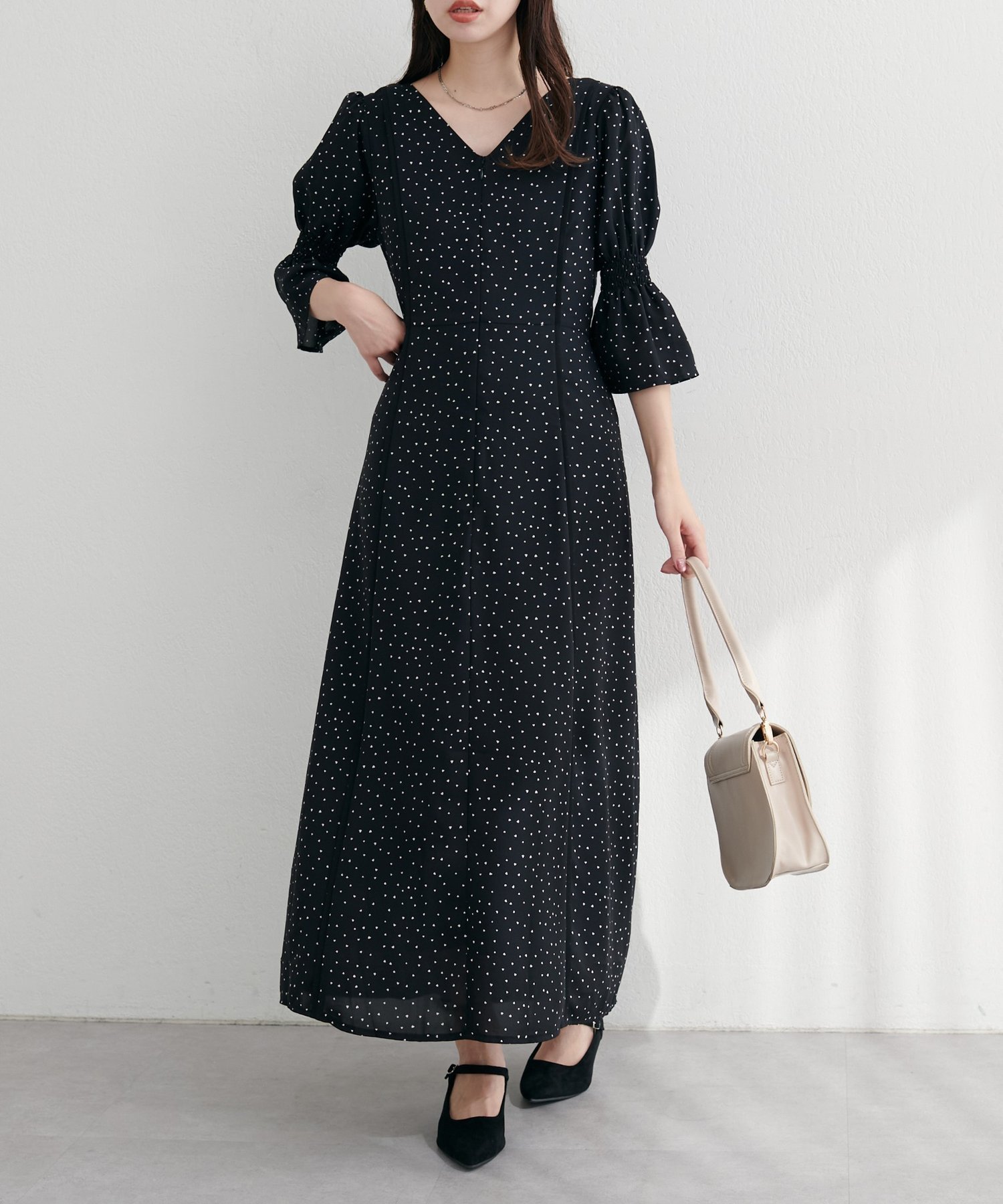 【ナチュラルクチュール/natural couture】の【WEB限定】キャンディースリーブパイピングワンピース インテリア・キッズ・メンズ・レディースファッション・服の通販 founy(ファニー) 　ファッション　Fashion　レディースファッション　Fashion for Women　ワンピース　Dresses　アクセサリー　Fashion Accessories　カーディガン　Cardigan, Knitwear　ジャケット　Jacket, Outerwear　スリーブ　Sleeve, Long Sleeve / Short Sleeve　パイピング　Piping, Trim Design　パール　Pearl, Pearl Accent　フェミニン　Feminine, Girly　ミックス　Mix, Mixed Style　ラップ　Wrap, Wrap Design　おすすめ　Recommended / Our Picks　エレガント 上品　Elegant　2025年　2025　2025-2026秋冬・A/W　Autumn/Winter 2025–26 AW25–26　ブラック系その他|ID: prp329100004629576 ipo3291000000033291207