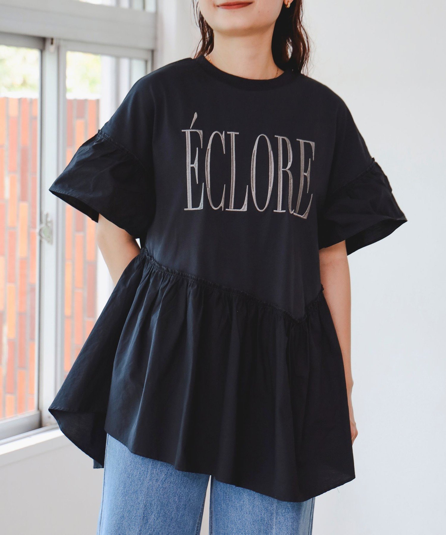 【ビームス ハート/BEAMS HEART】の異素材 刺繍 ロゴ Tシャツ インテリア・キッズ・メンズ・レディースファッション・服の通販 founy(ファニー) 　ファッション　Fashion　レディースファッション　Fashion for Women　トップス・カットソー　Cut & Sew Tops　シャツ・ブラウス・オフィスカジュアル　Elegant Blouses & Button-Ups　ロングTシャツ・Tシャツ　Longline T-Shirts & Tees　アシンメトリー　Asymmetrical Style　カットソー　Cut and Sewn Top　サンダル　Sandals, Summer Shoes　シンプル　Simple, Minimal　スニーカー　Sneakers, Trainers　デニム　Denim, Jeans Material　ドッキング　Docking, Mixed Material　バランス　Balance, Style Balance　ロング　Long, Long-Length　BLACK|ID: prp329100004629692 ipo3291000000033605632