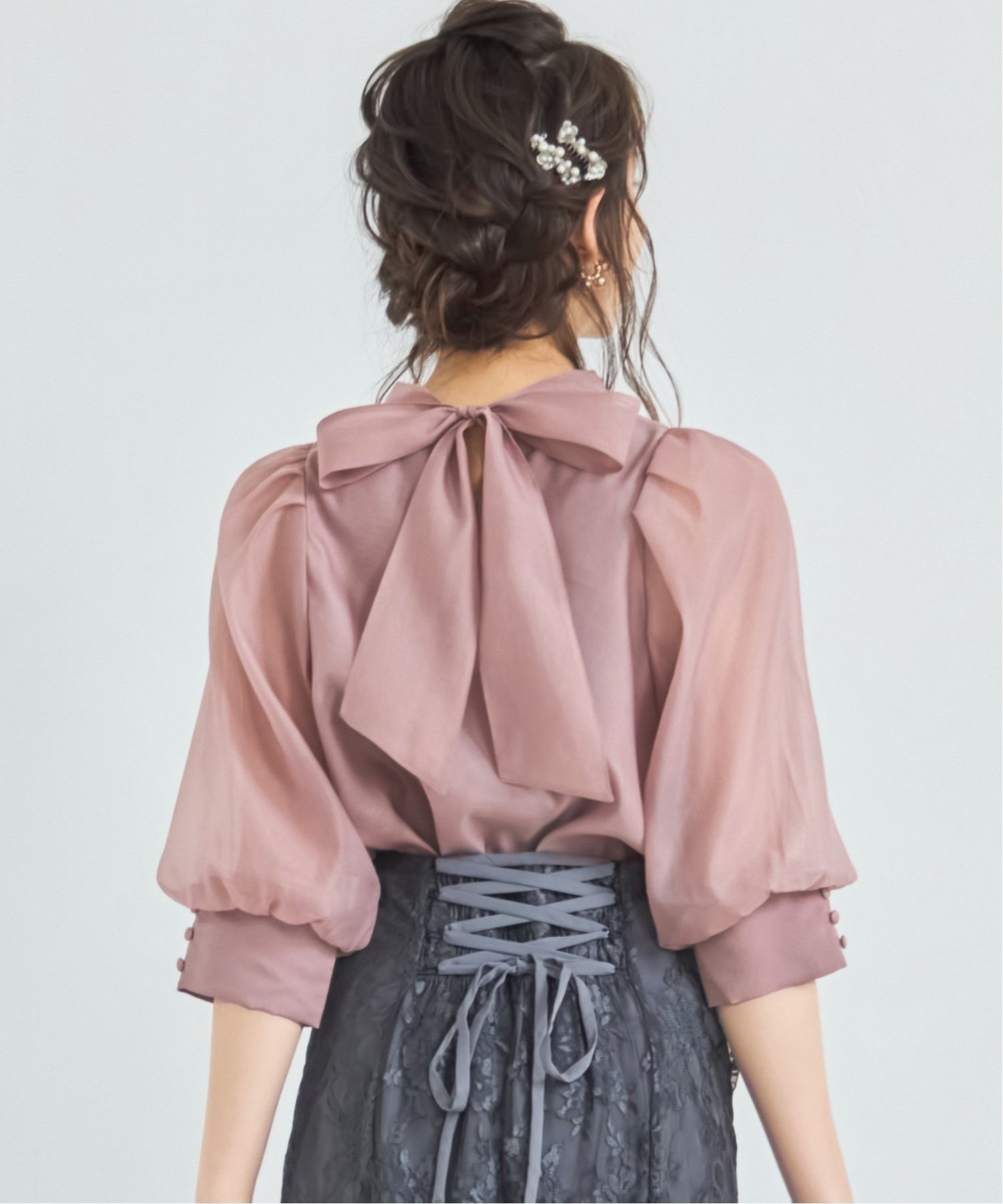 【ドレス/DRESS+】のブラウス リボンカラー 七分袖 シアー素材 裏地付き インテリア・キッズ・メンズ・レディースファッション・服の通販 founy(ファニー) 　ファッション　Fashion　レディースファッション　Fashion for Women　トップス・カットソー　Cut & Sew Tops　シャツ・ブラウス・オフィスカジュアル　Elegant Blouses & Button-Ups　インナー　Innerwear　オーガンジー　Organza Fabric　カフス　Cuff Design　ガーリー　Girly, Feminine Style　シアー　Sheer, See-Through　スリーブ　Sleeve, Long Sleeve / Short Sleeve　ハイネック　High Neck, Mock Neck　フェミニン　Feminine, Girly　ボトム　Bottoms, Lower Wear　リボン　Ribbon, Bow　スモークピンク|ID: prp329100004629745 ipo3291000000033294173