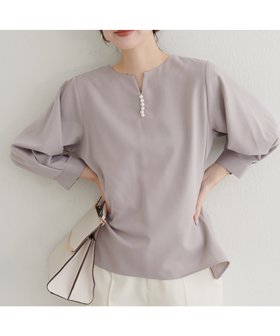 【ナチュラルクチュール/natural couture】 【WEB限定】パール付きスキッパーブラウス人気、トレンドファッション・服の通販 founy(ファニー) ファッション Fashion レディースファッション Fashion for Women トップス・カットソー Cut & Sew Tops シャツ・ブラウス・オフィスカジュアル Elegant Blouses & Button-Ups 2025年 2025 2025-2026秋冬・A/W Autumn/Winter 2025–26 AW25–26 インナー Innerwear サロペット Overalls, Salopette シンプル Simple, Minimal スキッパー Skipper, Open Collar デニム Denim, Jeans Material パール Pearl, Pearl Accent フロント Front, Front Design レース Lace, Lace Fabric エレガント 上品 Elegant |ID:prp329100004629812