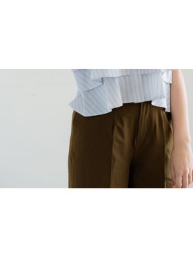 【テチチ/Te chichi】のフリルクロップトハーフスリーブシャツ 人気、トレンドファッション・服の通販 founy(ファニー) ファッション Fashion レディースファッション Fashion for Women トップス・カットソー Cut & Sew Tops シャツ・ブラウス・オフィスカジュアル Elegant Blouses & Button-Ups クロップド Cropped, Short Length コンパクト Compact, Small Size フリル Frill, Ruffle |ID:prp329100004629856