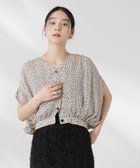 【ナノ ユニバース/nano universe】のランダムドットショート丈Vネックブラウス 人気、トレンドファッション・服の通販 founy(ファニー) ファッション Fashion レディースファッション Fashion for Women トップス・カットソー Cut & Sew Tops シャツ・ブラウス・オフィスカジュアル Elegant Blouses & Button-Ups Vネックトップス V-Neck Tops / V-Cut Neckline Shirts ウォッシャブル Machine Washable 春 Spring ギャザー Gathered, Ruffled ショート Short, Short Length ジョーゼット Georgette, Semi-Sheer Fabric スクエア Square, Square Shape トレンド Trend, Trending Now ドット Polka Dot, Dot Pattern バランス Balance, Style Balance フォルム Silhouette, Form プリント Print, Printed Pattern ランダム Random, Irregular ワイド Wide, Wide Fit S/S・春夏 SS, Spring/Summer, Warm Season おすすめ Recommended / Our Picks 夏 Summer 2025年 2025 2025春夏・S/S Spring/Summer 2025 SS25 thumbnail ライトベージュ1|ID: prp329100004629867 ipo3291000000033295865